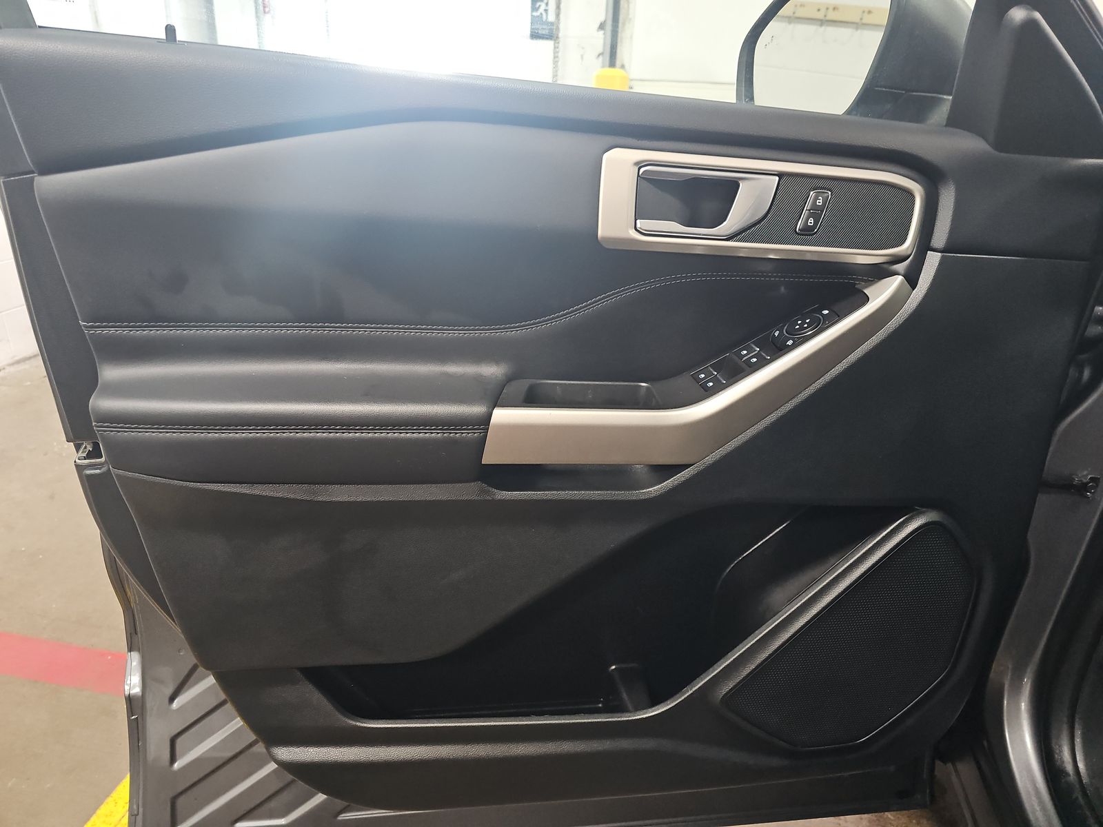 2023 Ford Explorer XLT AWD