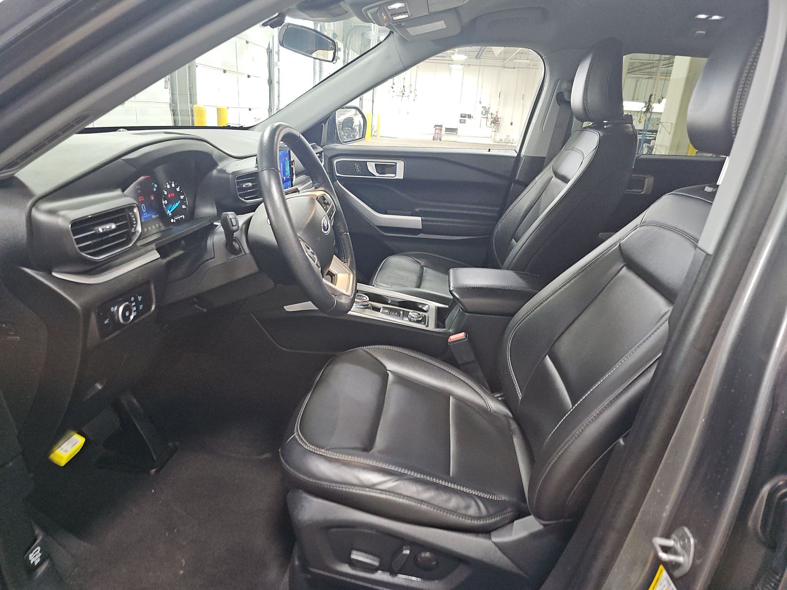 2023 Ford Explorer XLT AWD