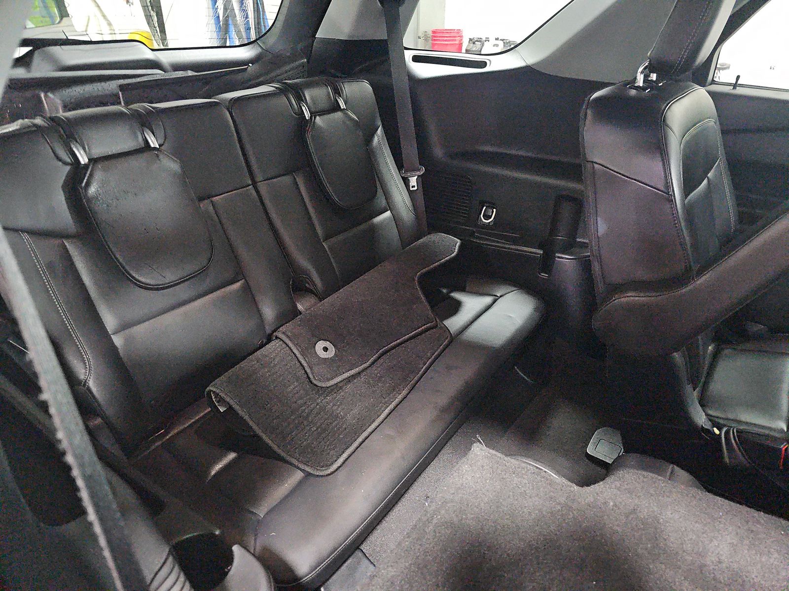 2023 Ford Explorer XLT AWD