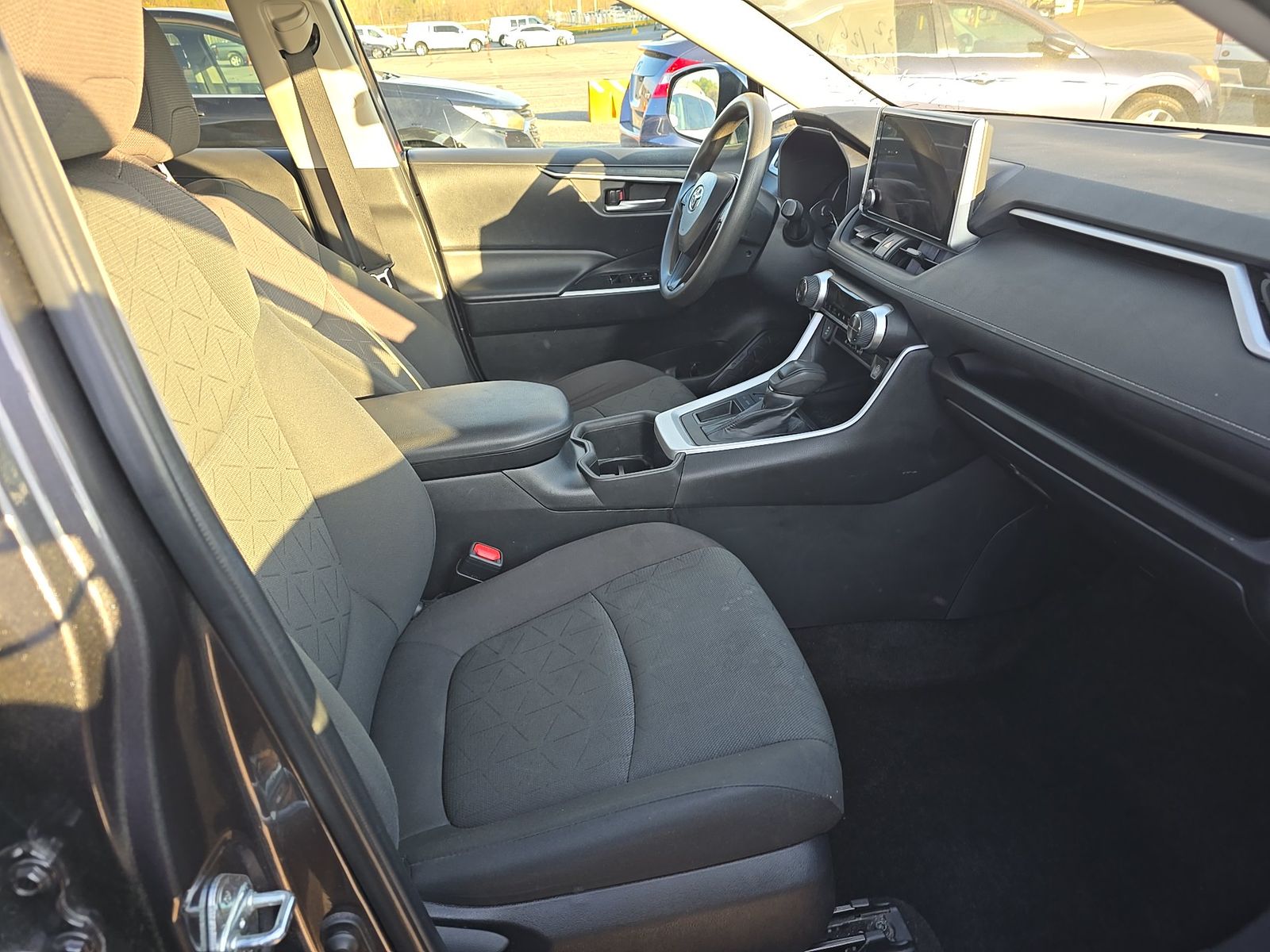 2024 Toyota RAV4 XLE FWD