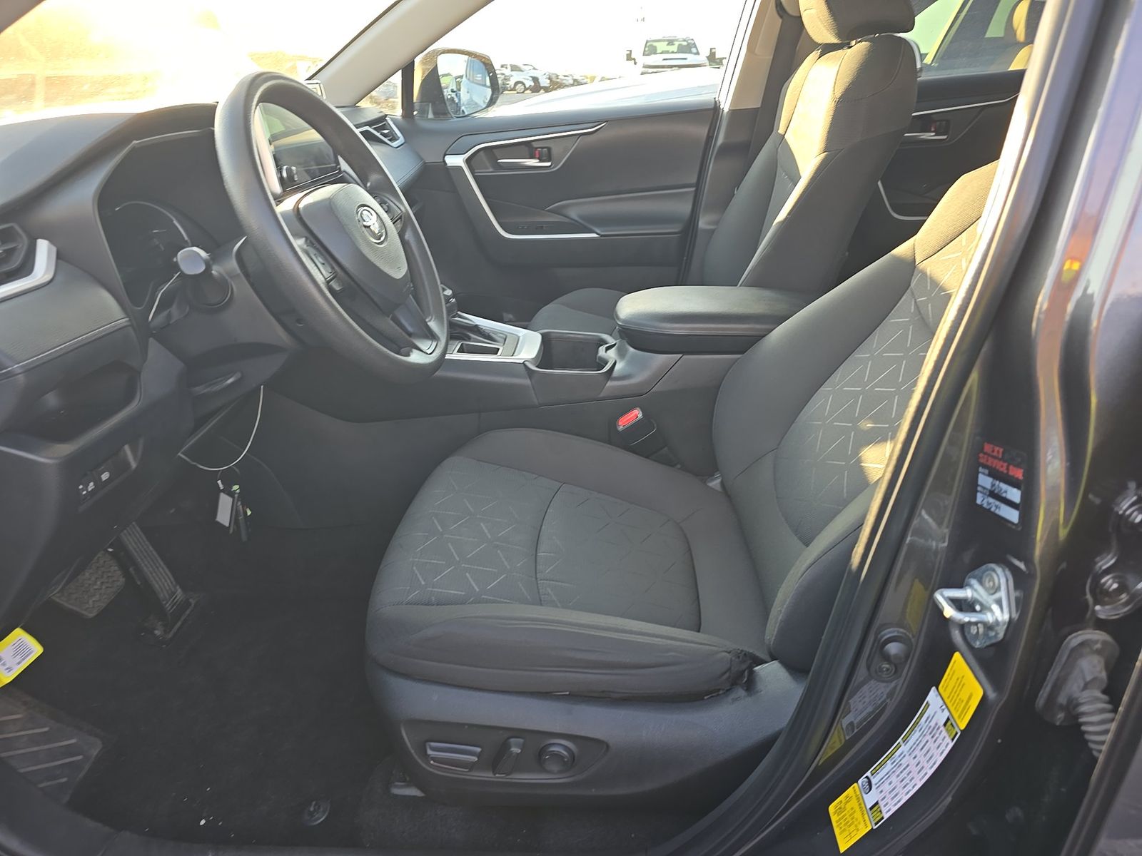 2024 Toyota RAV4 XLE FWD