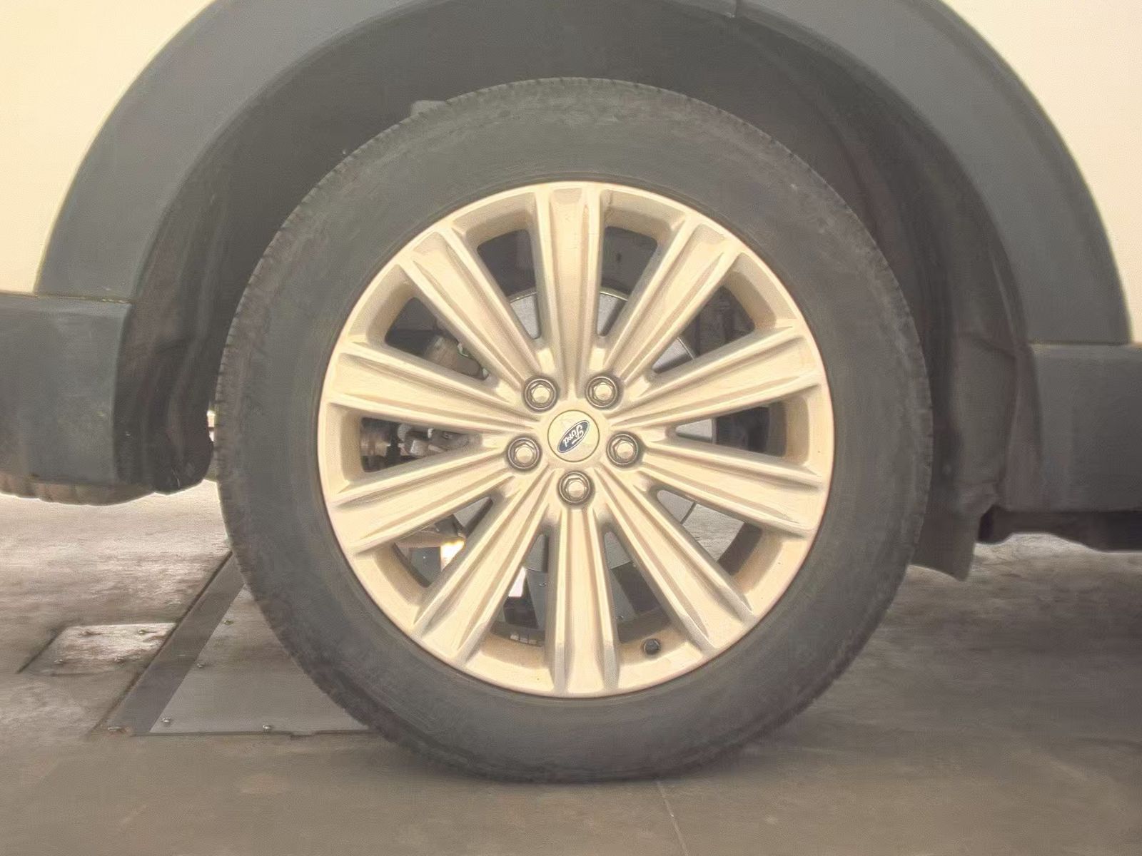 2023 Ford Explorer Limited FWD