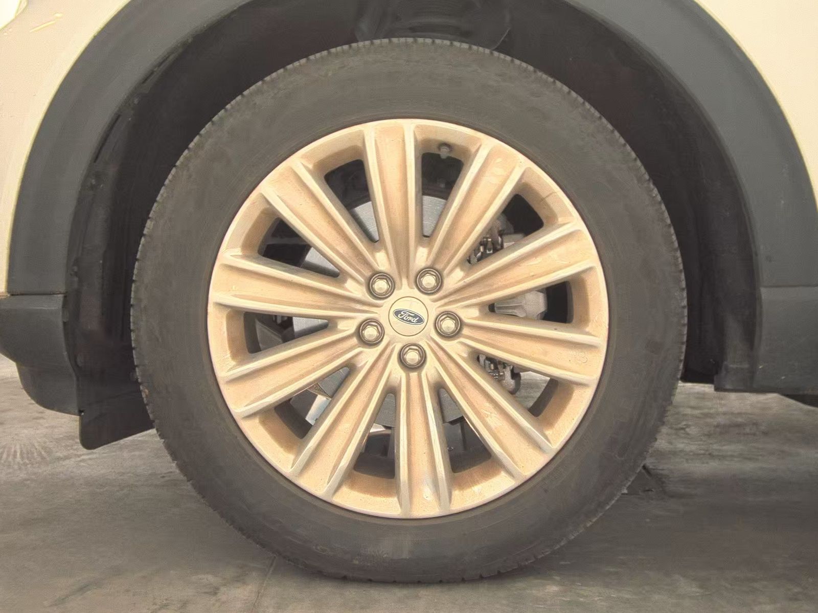 2023 Ford Explorer Limited FWD