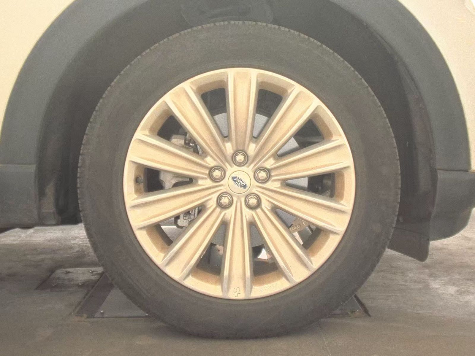 2023 Ford Explorer Limited FWD