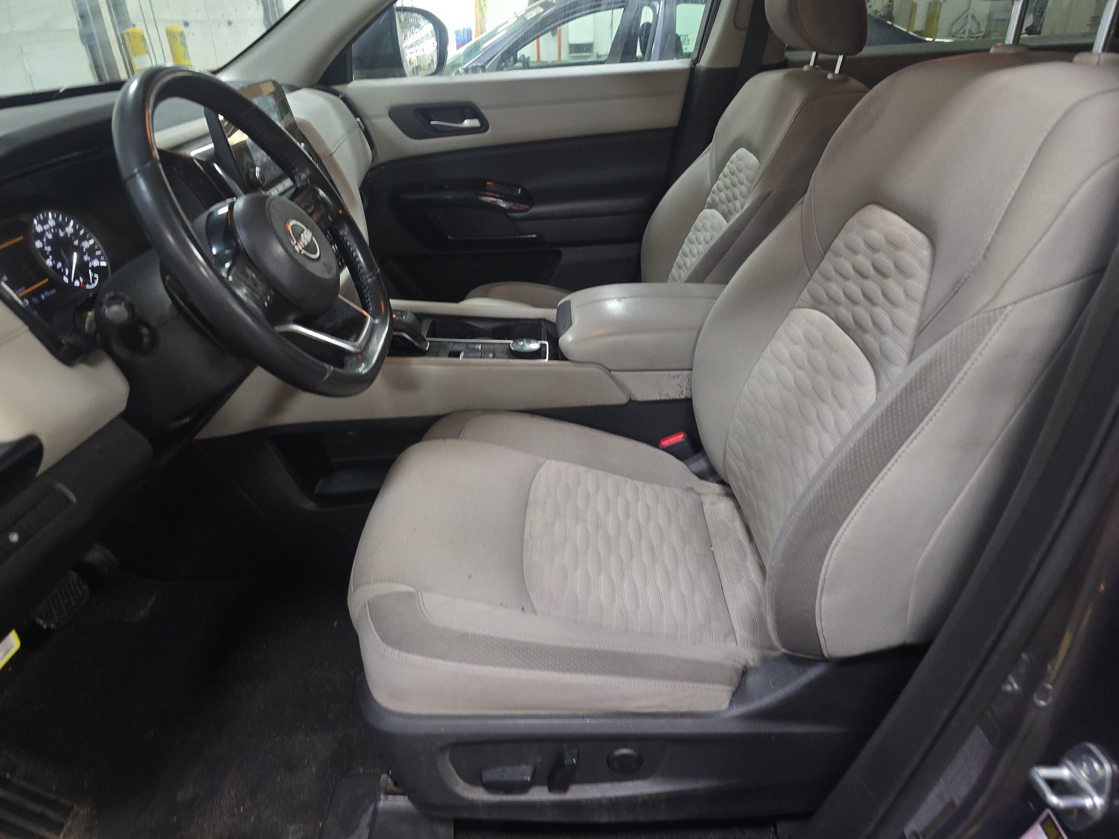 2022 Nissan Pathfinder SV AWD