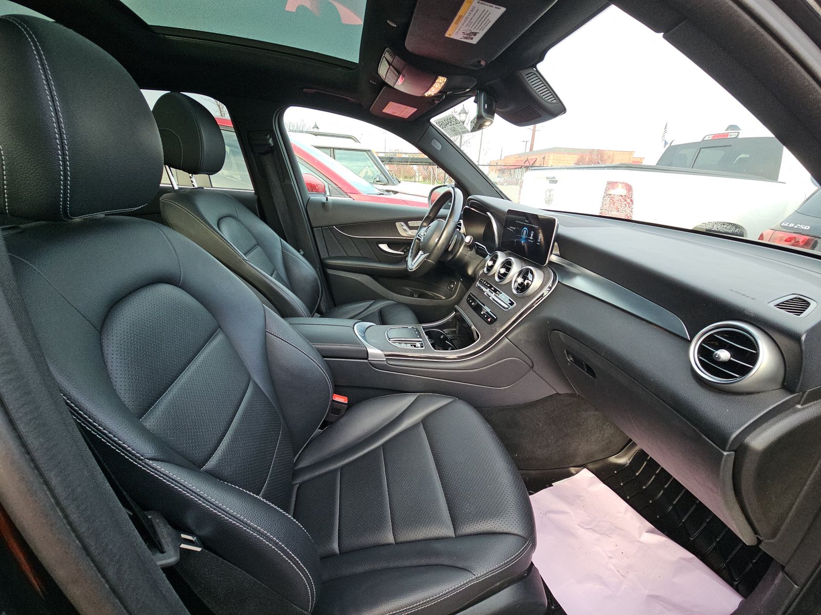 2022 Mercedes-Benz GLC GLC 300 AWD