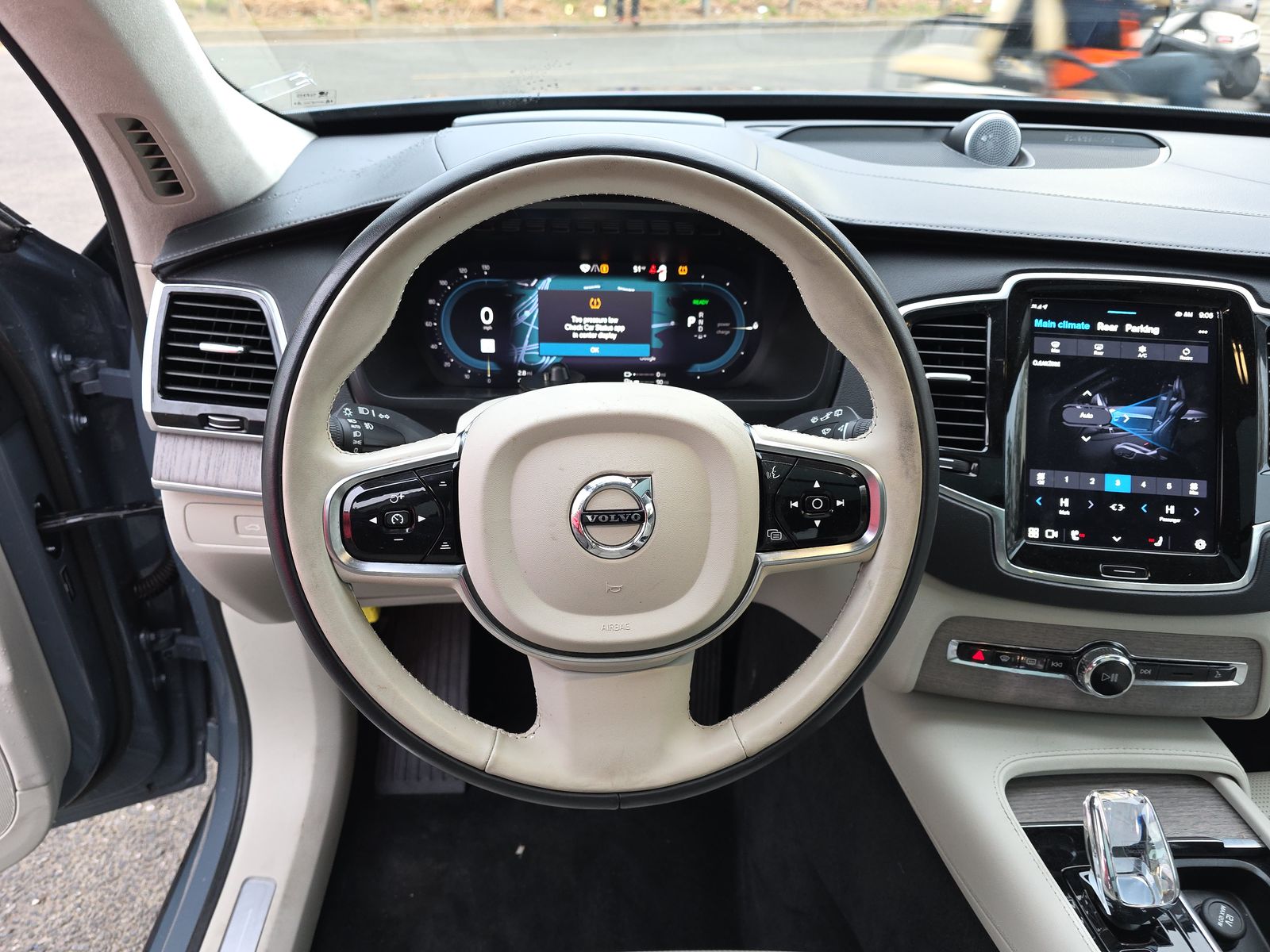 2023 Volvo XC90 Recharge T8 Ultimate AWD