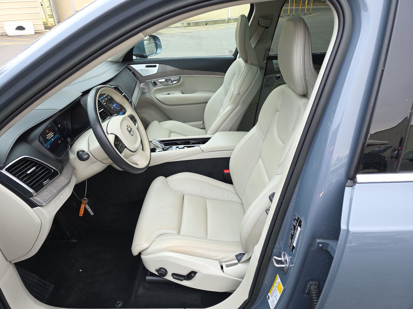 2023 Volvo XC90 Recharge T8 Ultimate AWD