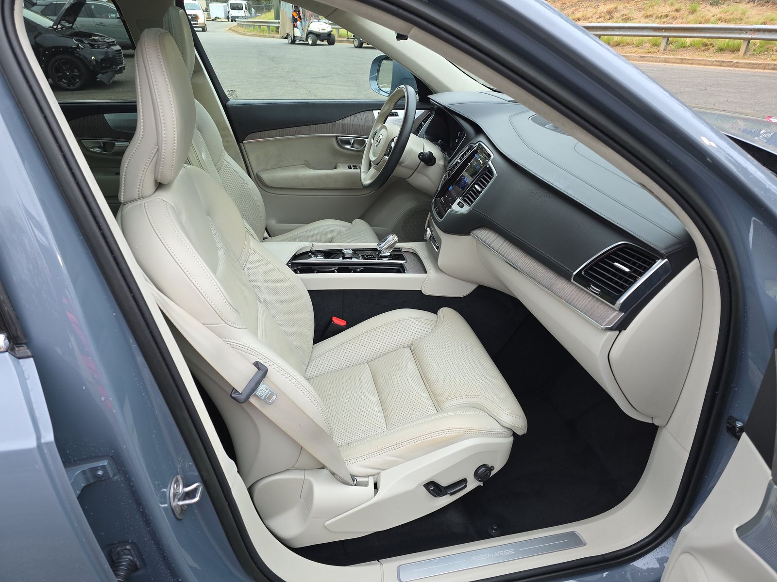 2023 Volvo XC90 Recharge T8 Ultimate AWD