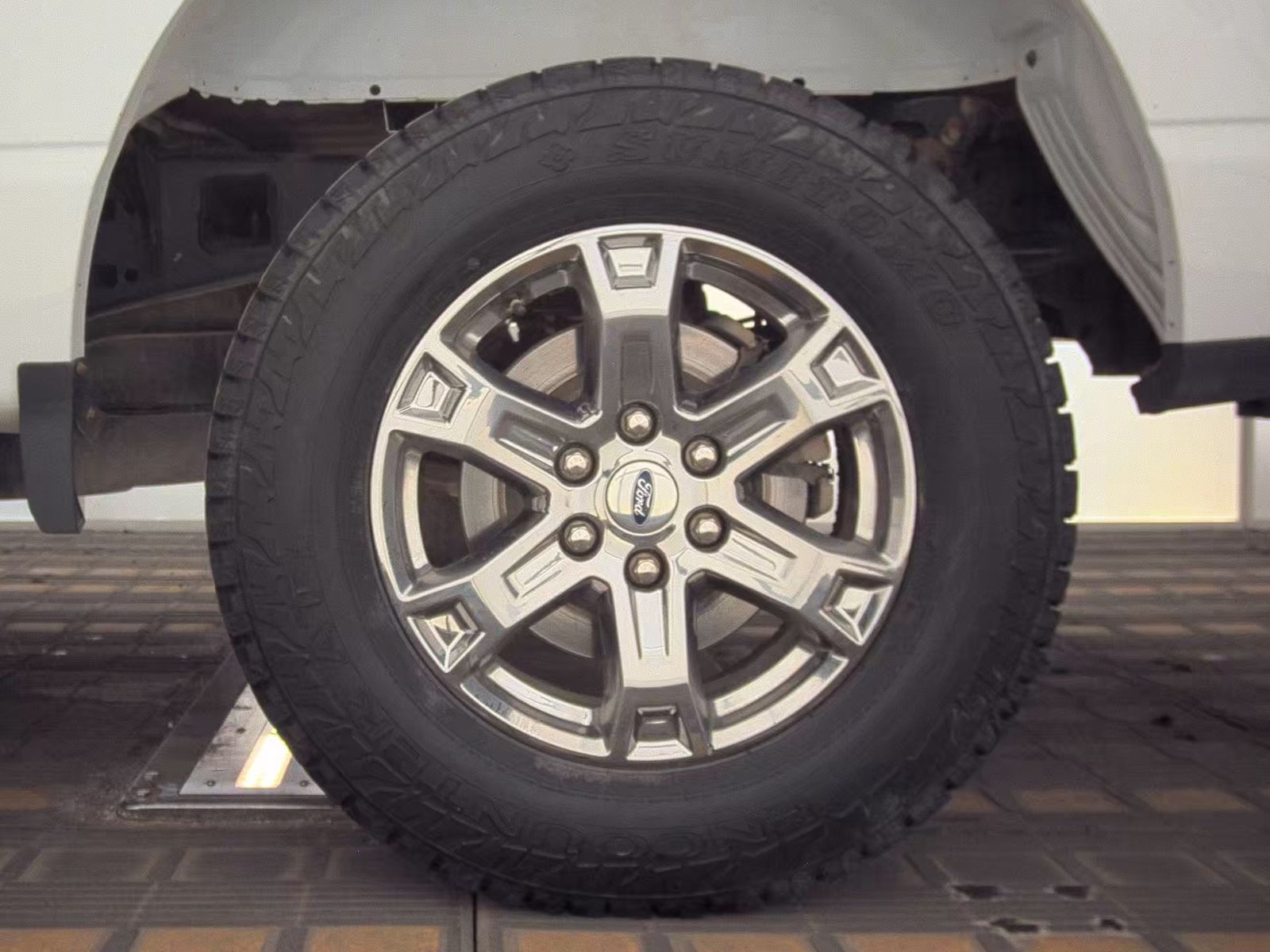 2023 Ford F-150 Lariat AWD