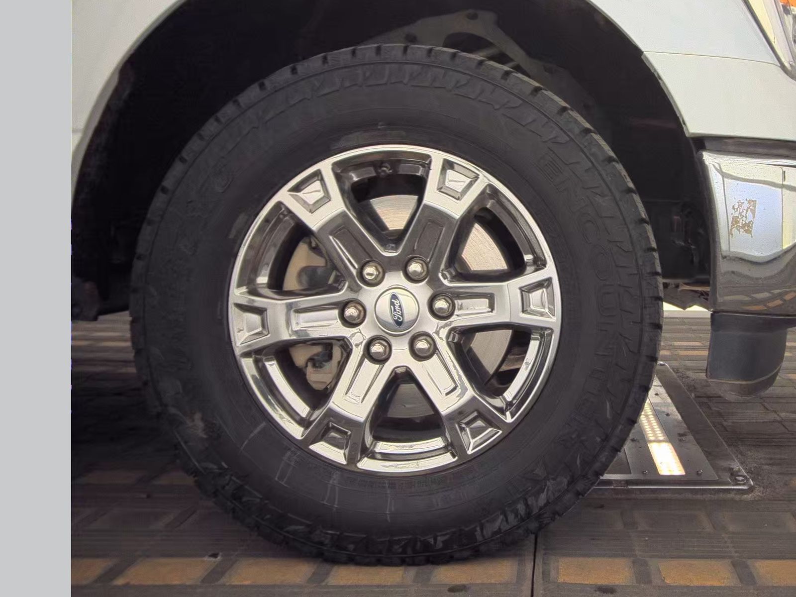 2023 Ford F-150 Lariat AWD