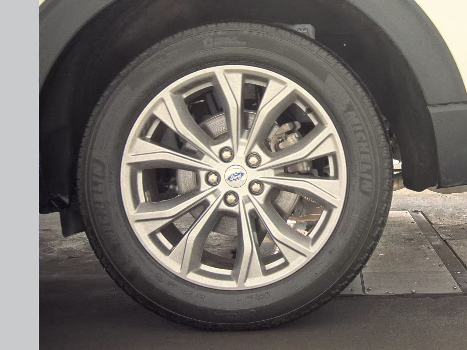 2023 Ford Explorer Limited AWD