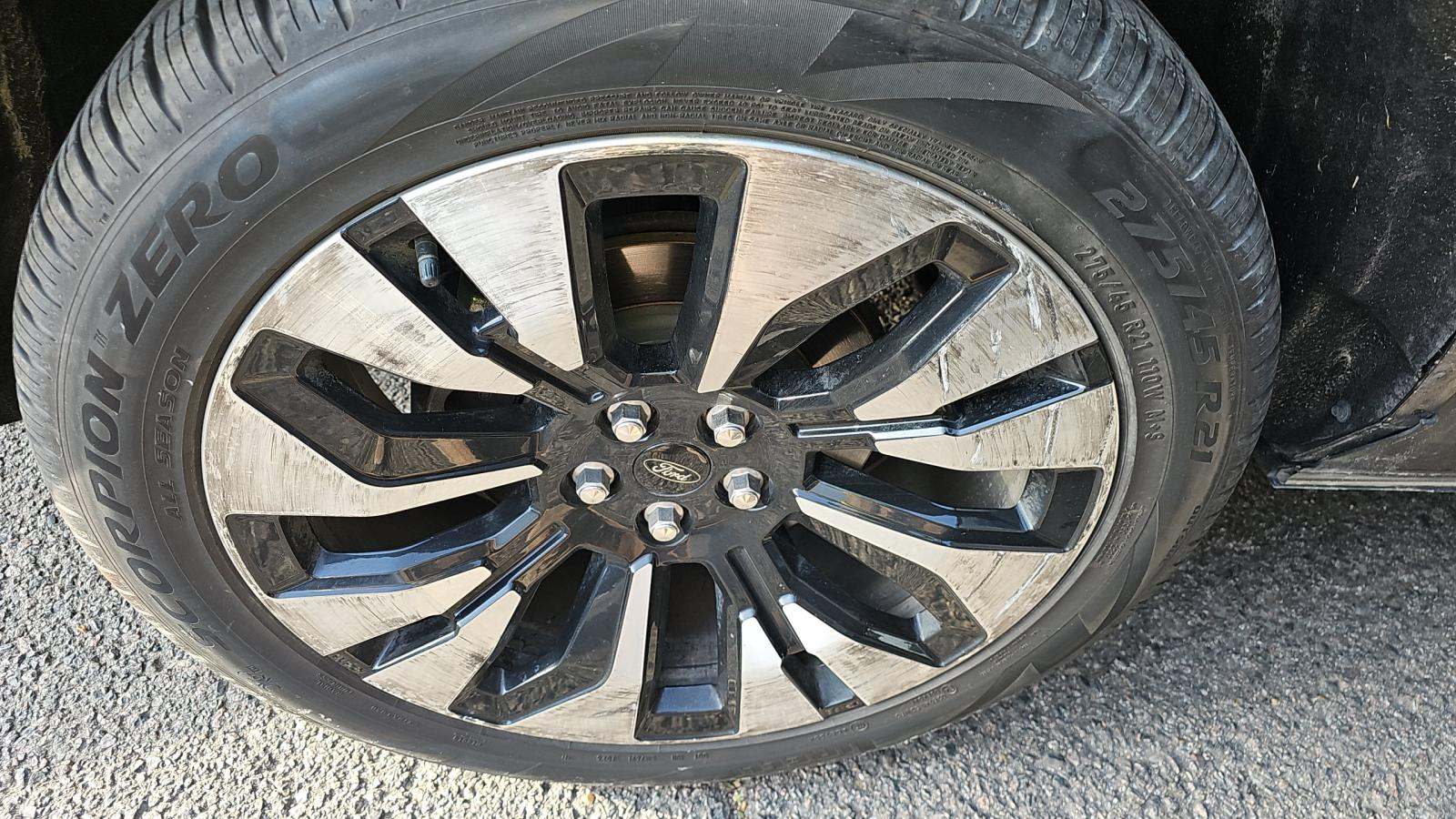 2025 Ford Explorer Platinum AWD