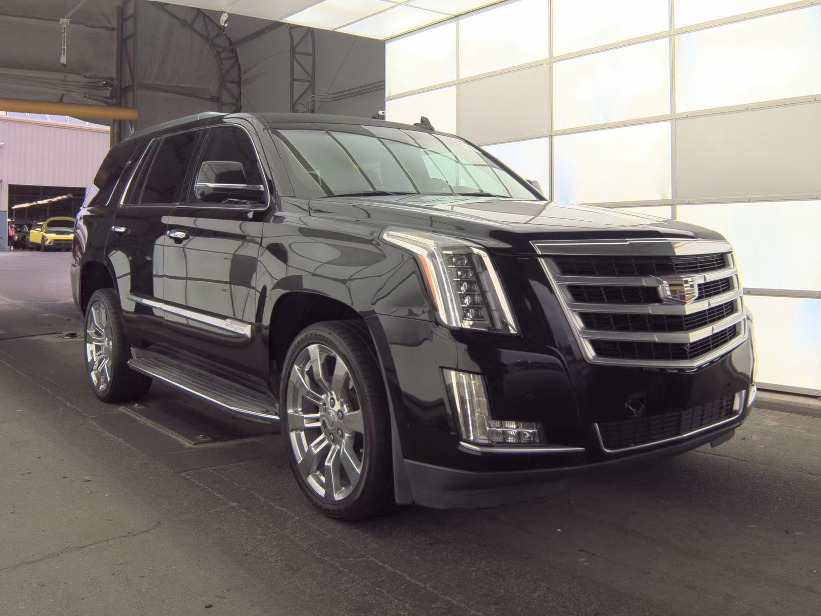 2016 Cadillac Escalade Luxury RWD