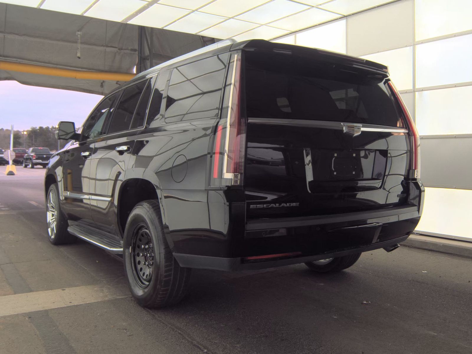 2016 Cadillac Escalade Luxury RWD