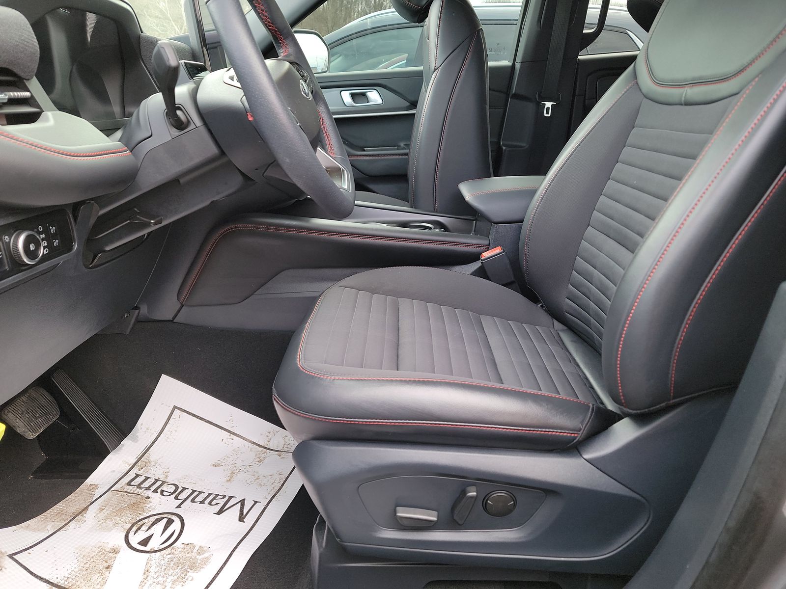 2025 Ford Explorer ST-Line AWD