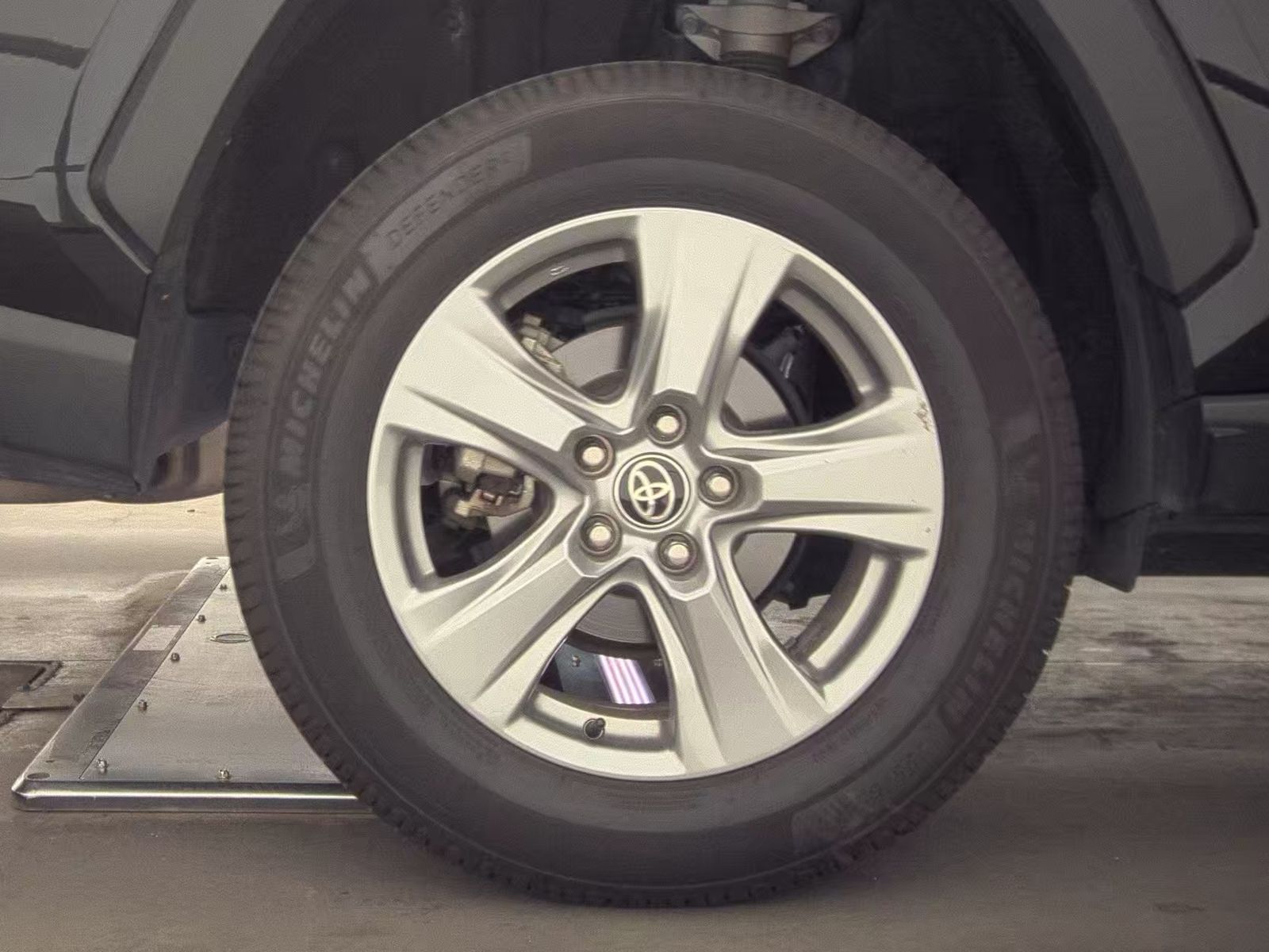 2024 Toyota RAV4 XLE FWD