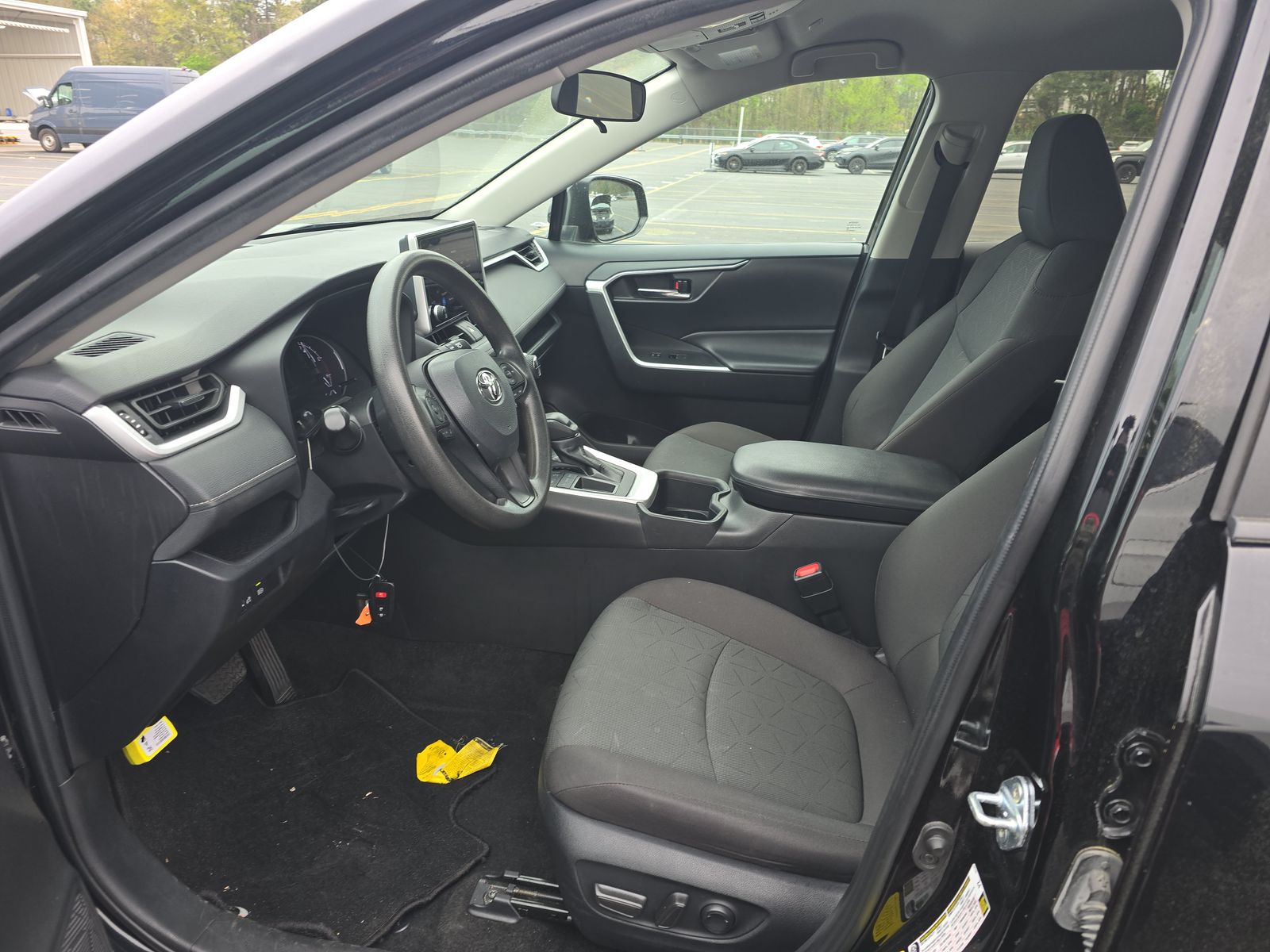 2024 Toyota RAV4 XLE FWD