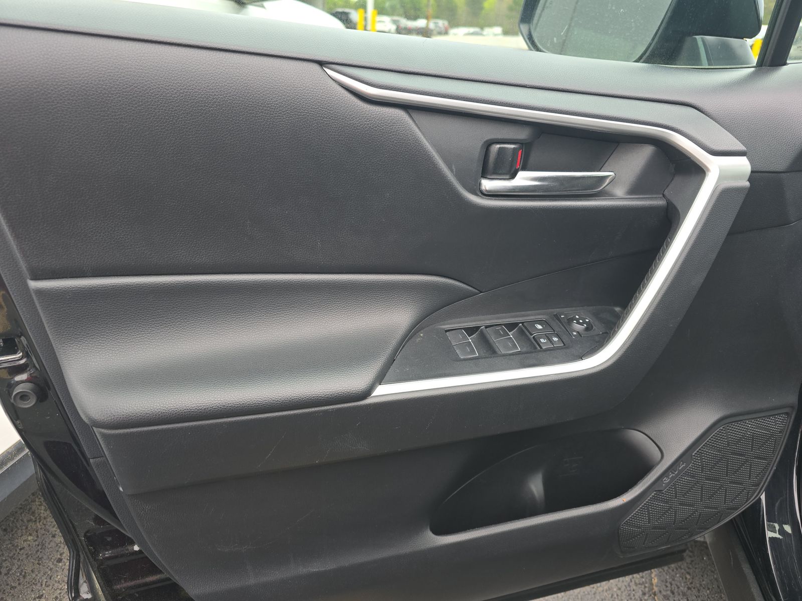 2024 Toyota RAV4 XLE FWD