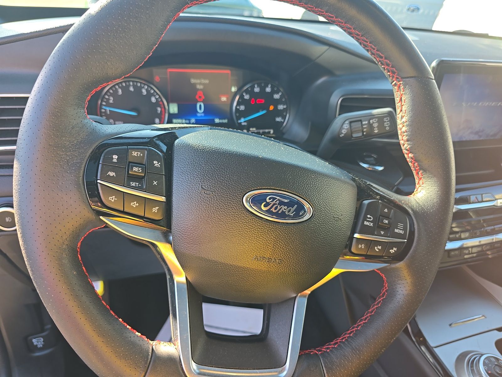 2023 Ford Explorer ST-Line RWD