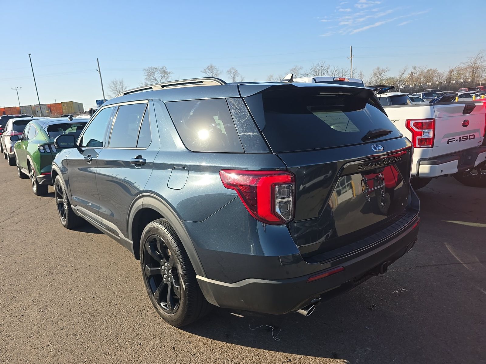 2023 Ford Explorer ST-Line RWD