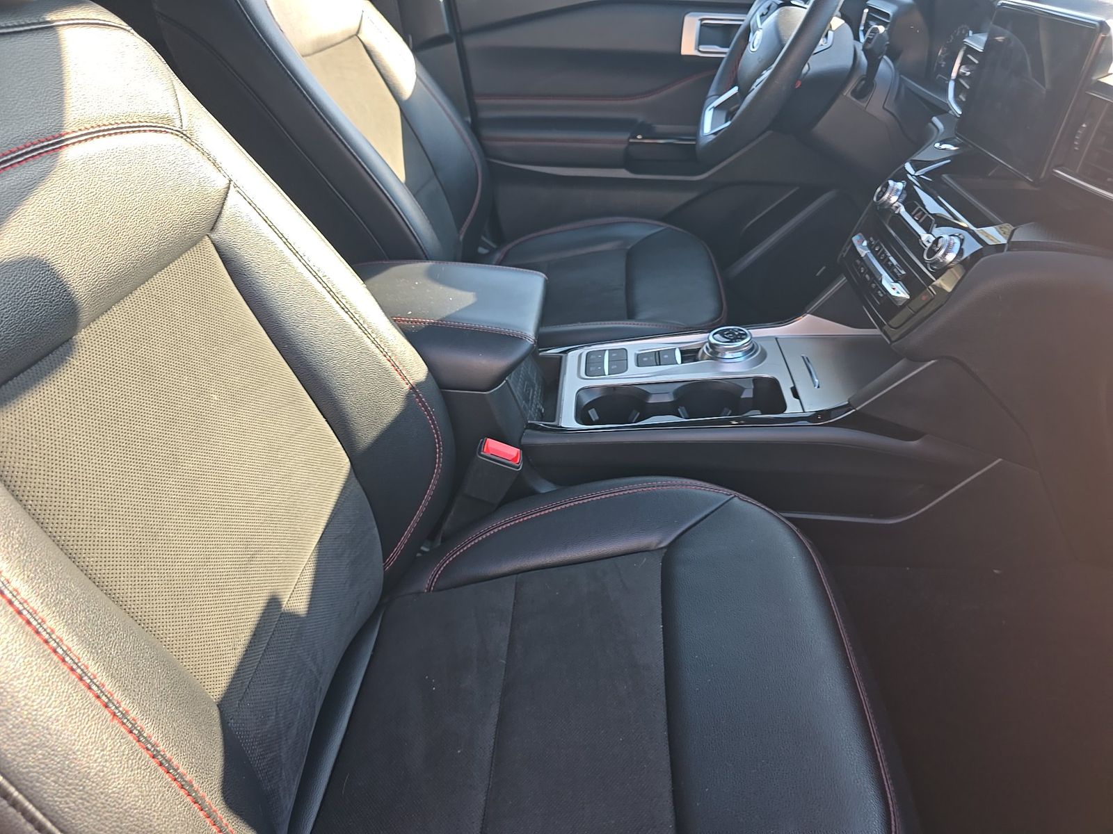 2023 Ford Explorer ST-Line RWD