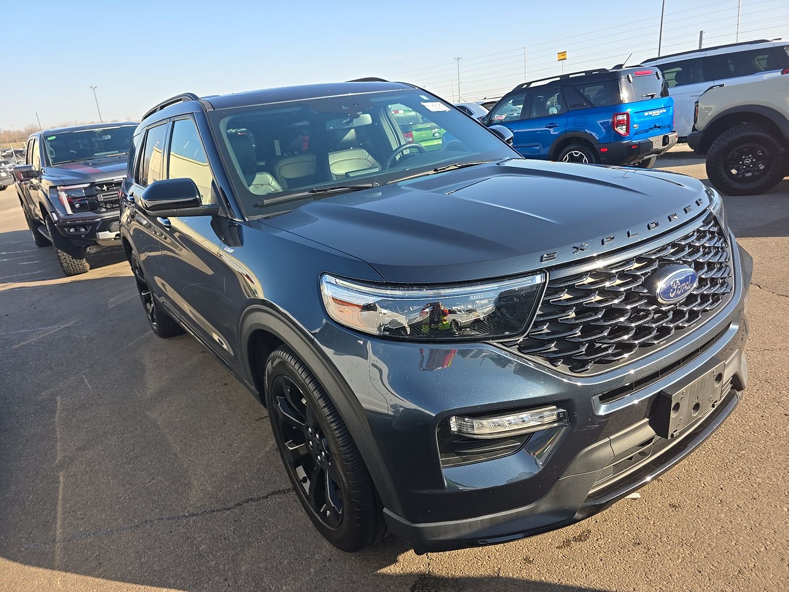 2023 Ford Explorer ST-Line RWD