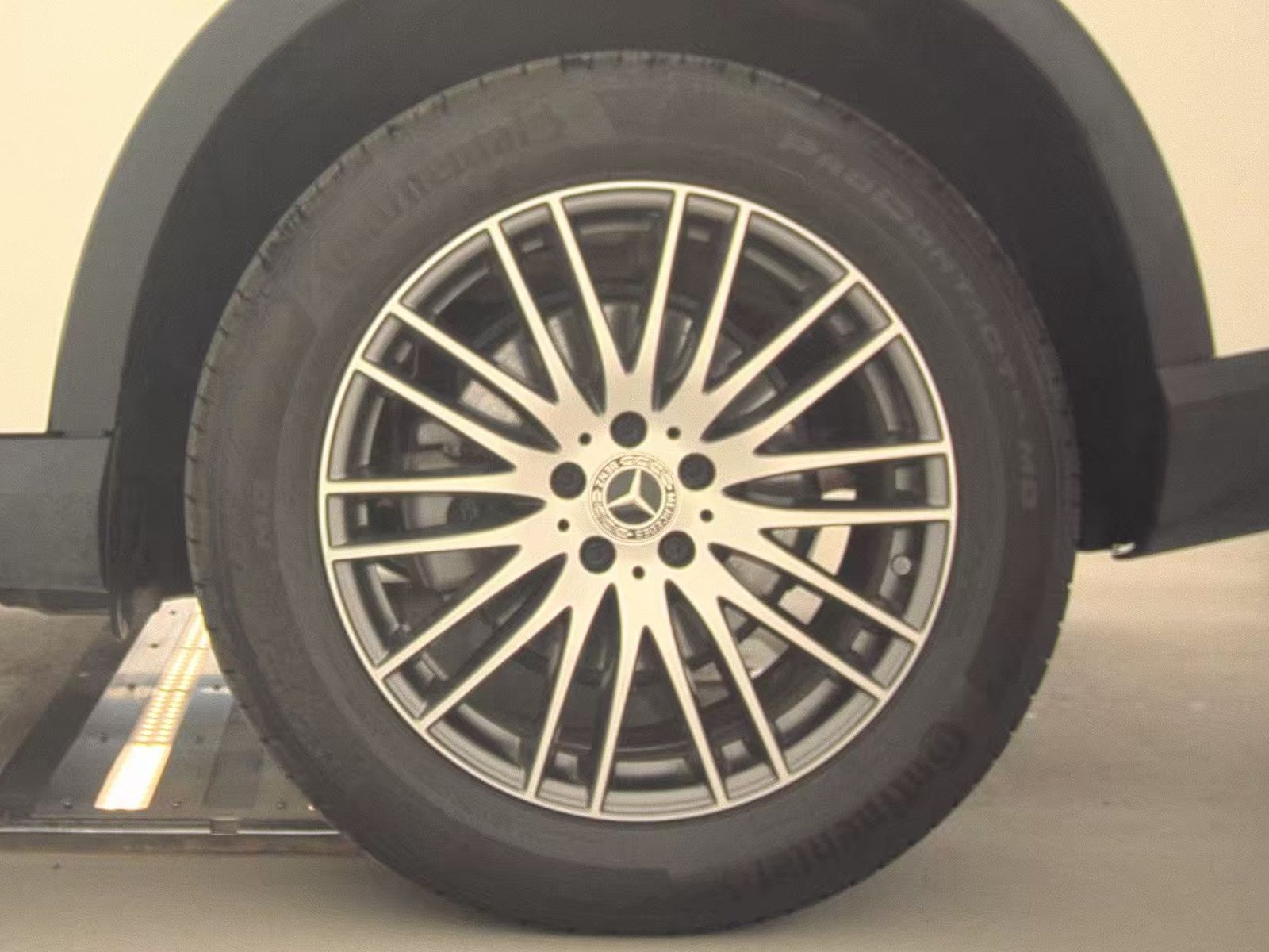 2025 Mercedes-Benz GLC GLC 300 AWD