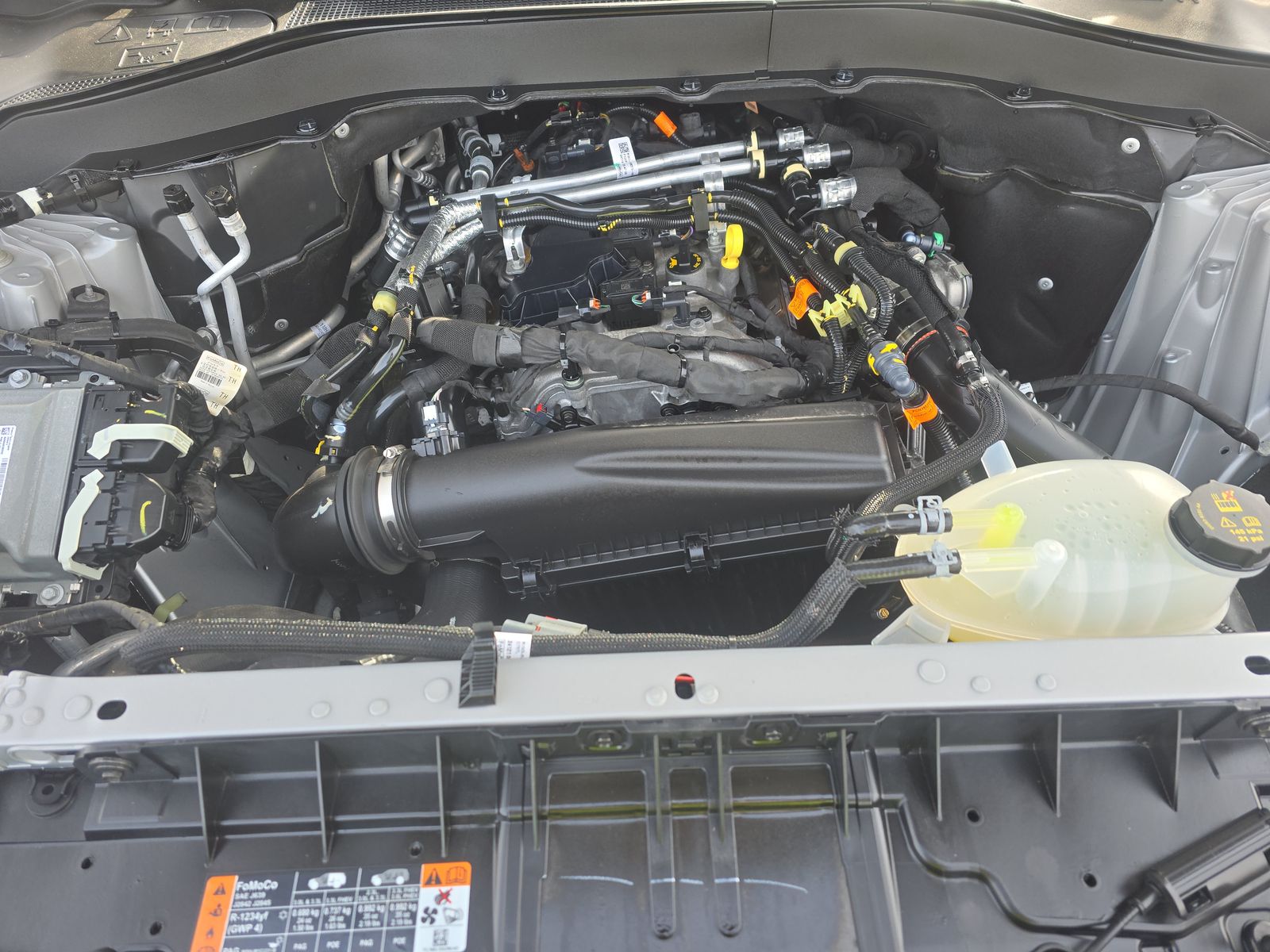 2025 Ford Explorer Active RWD