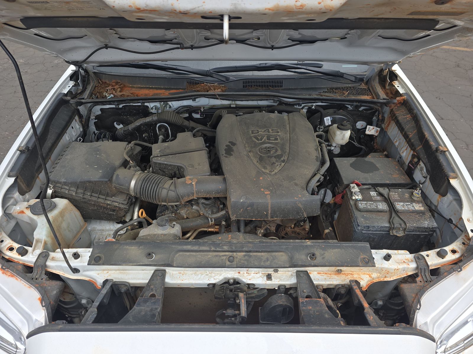 2023 Toyota Tacoma SR AWD