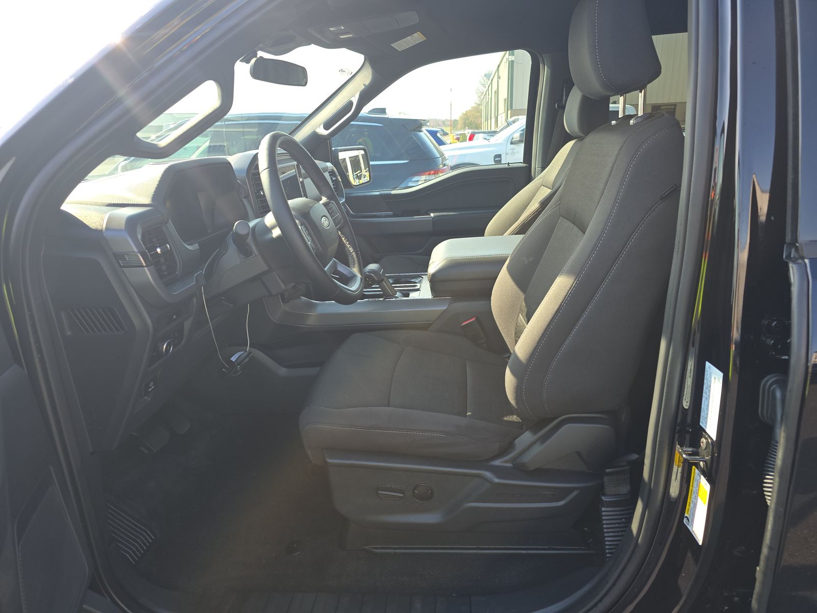 2025 Ford F-150 XLT AWD