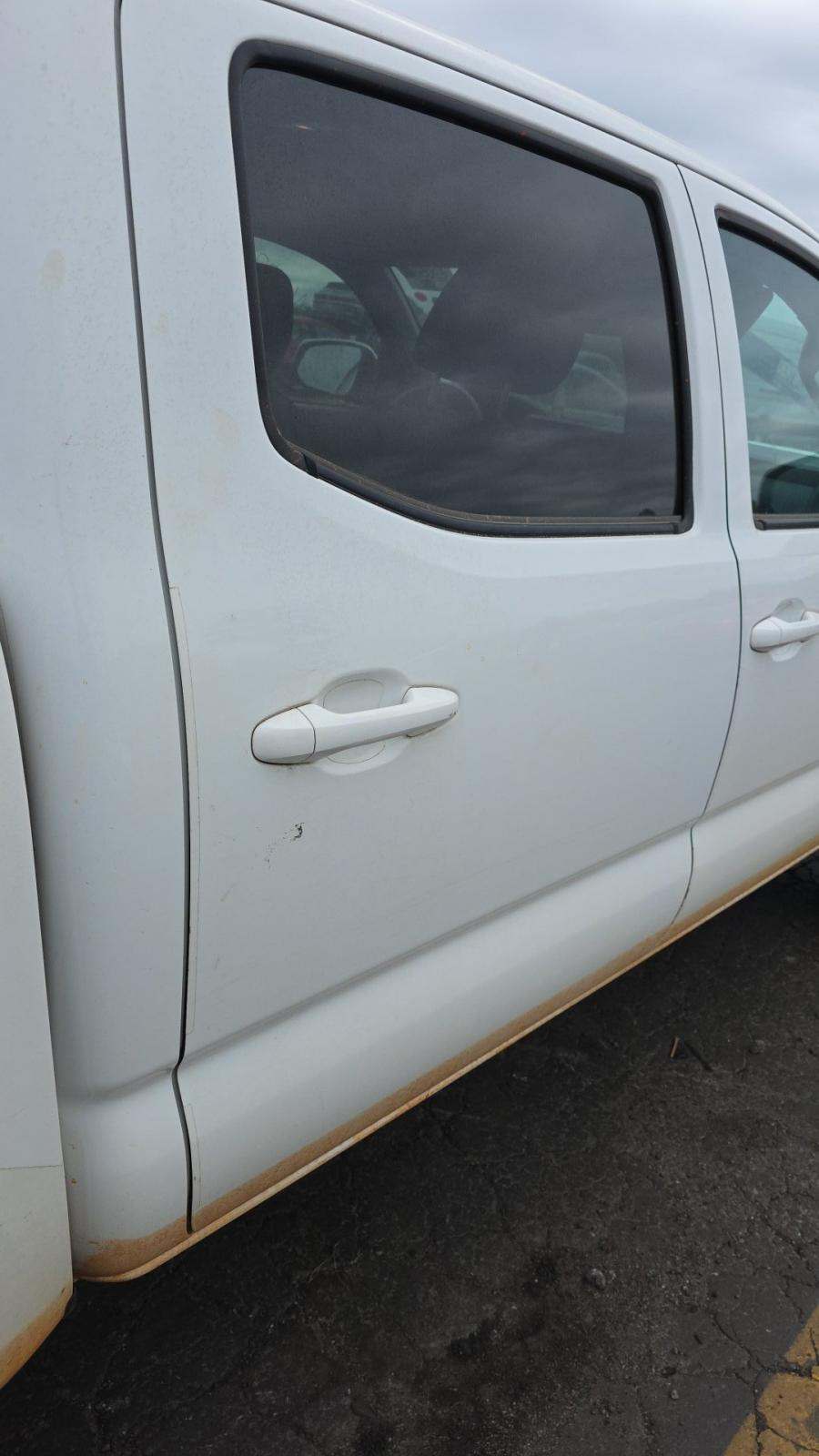 2023 Toyota Tacoma SR AWD