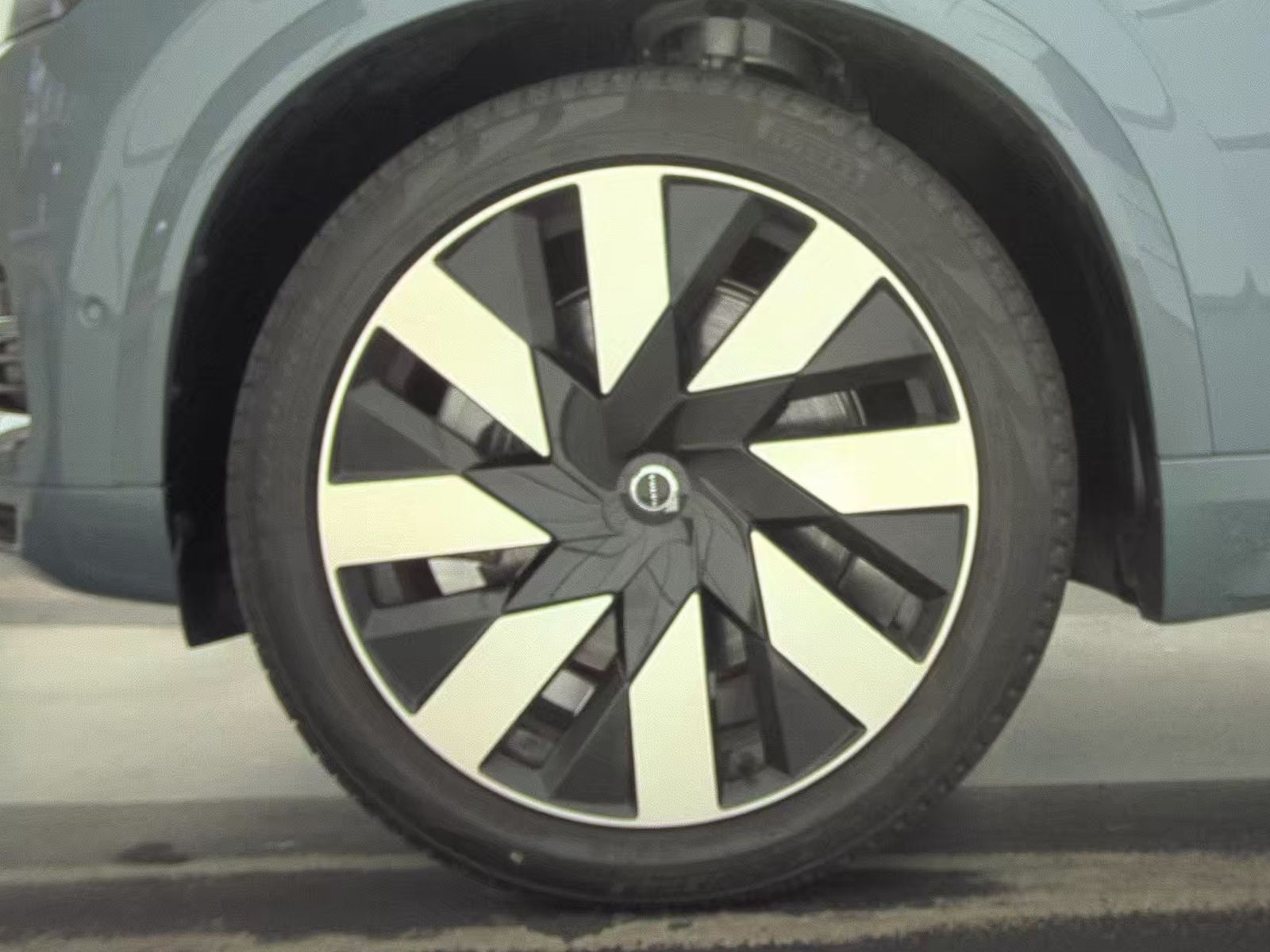 2023 Volvo XC90 Recharge T8 Ultimate AWD