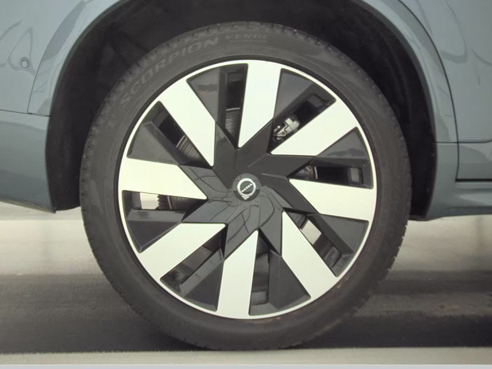 2023 Volvo XC90 Recharge T8 Ultimate AWD