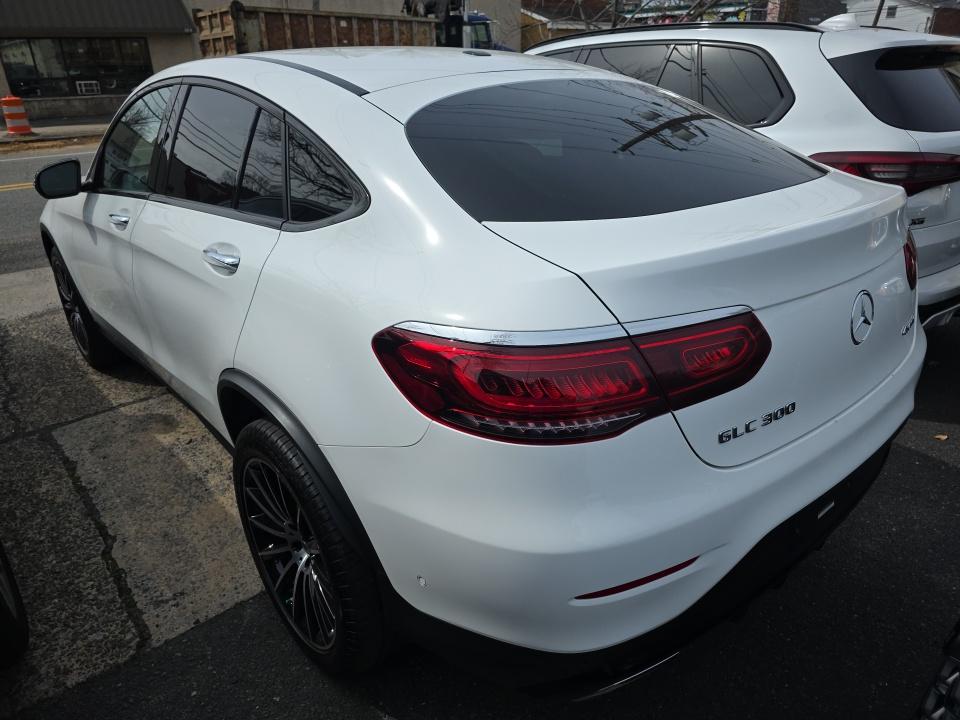 2021 Mercedes-Benz GLC GLC 300 AWD