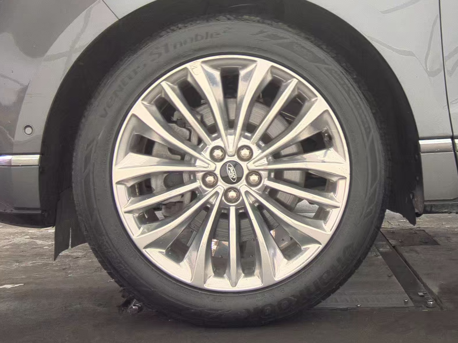 2022 Ford Edge Titanium AWD