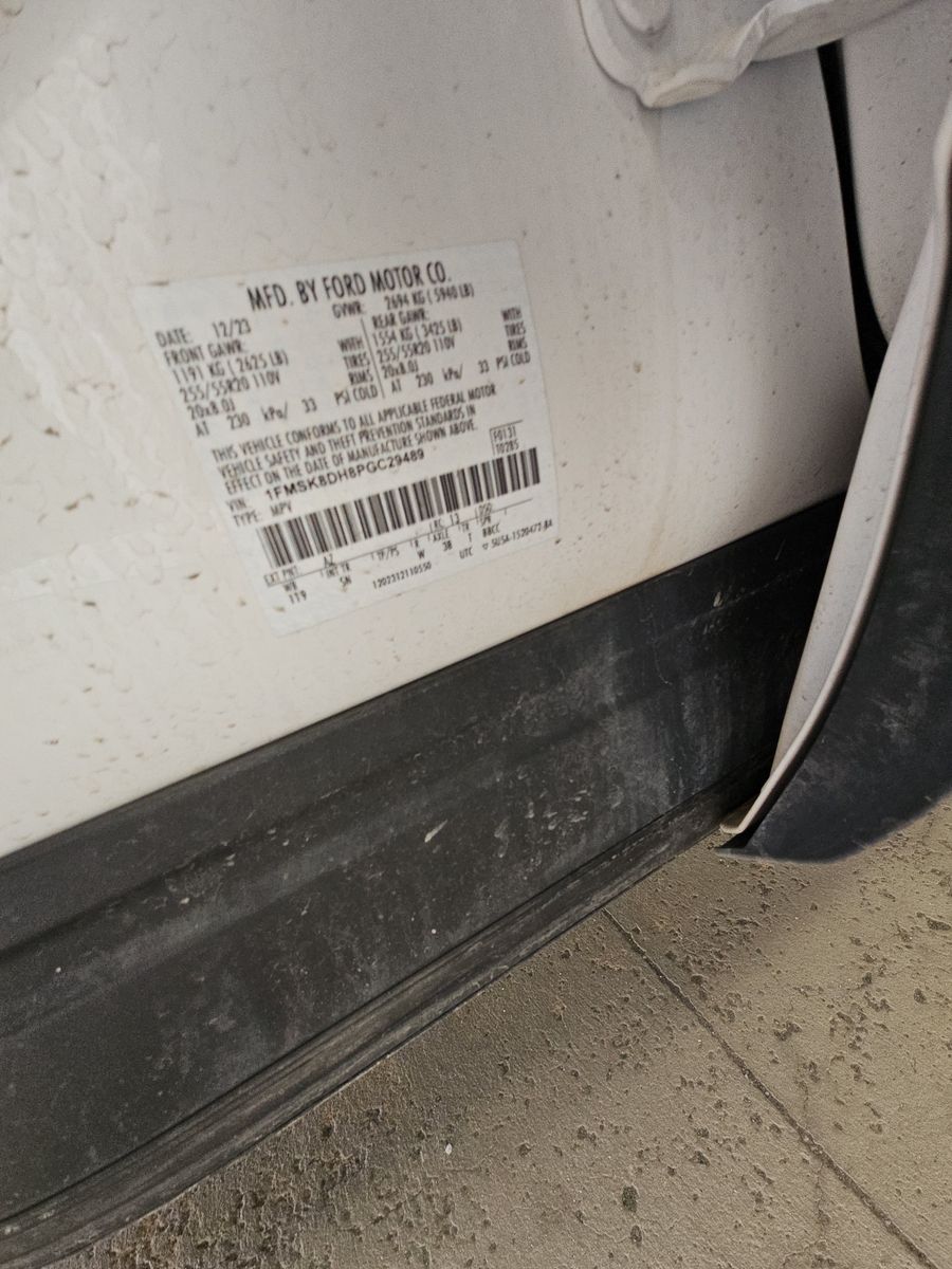 2023 Ford Explorer XLT AWD