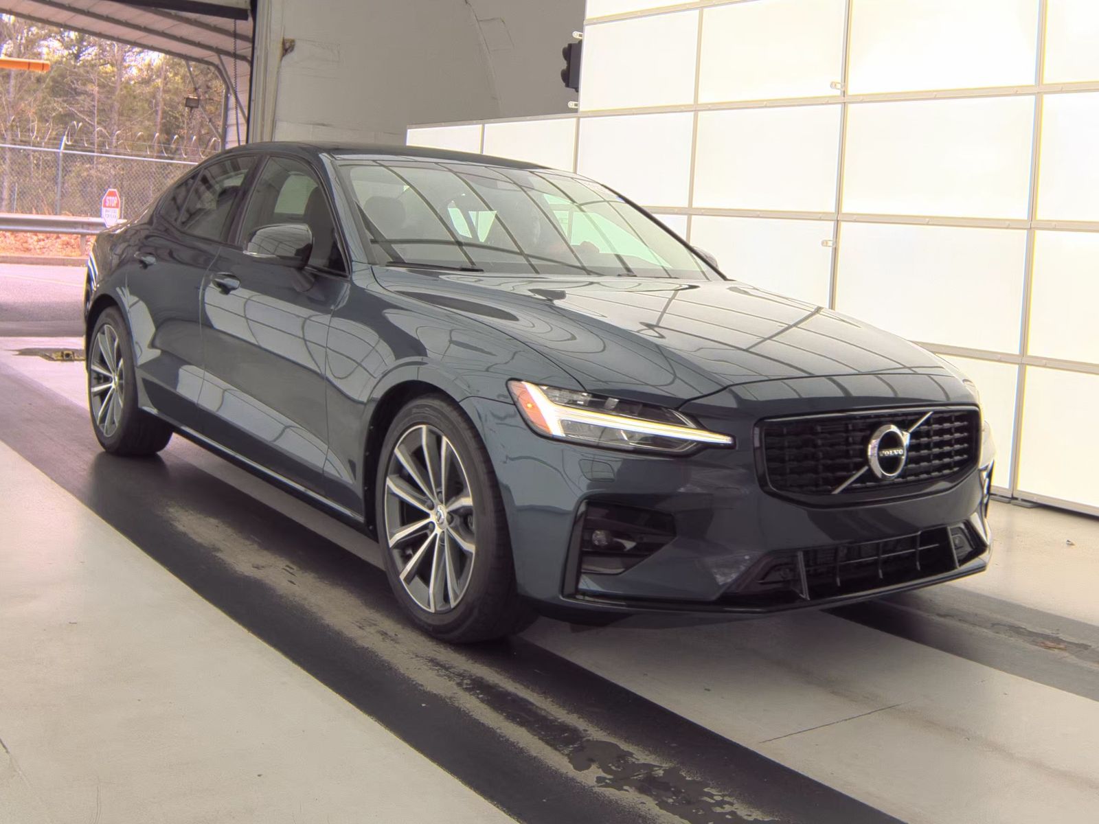 2022 Volvo S60 B5 Inscription FWD