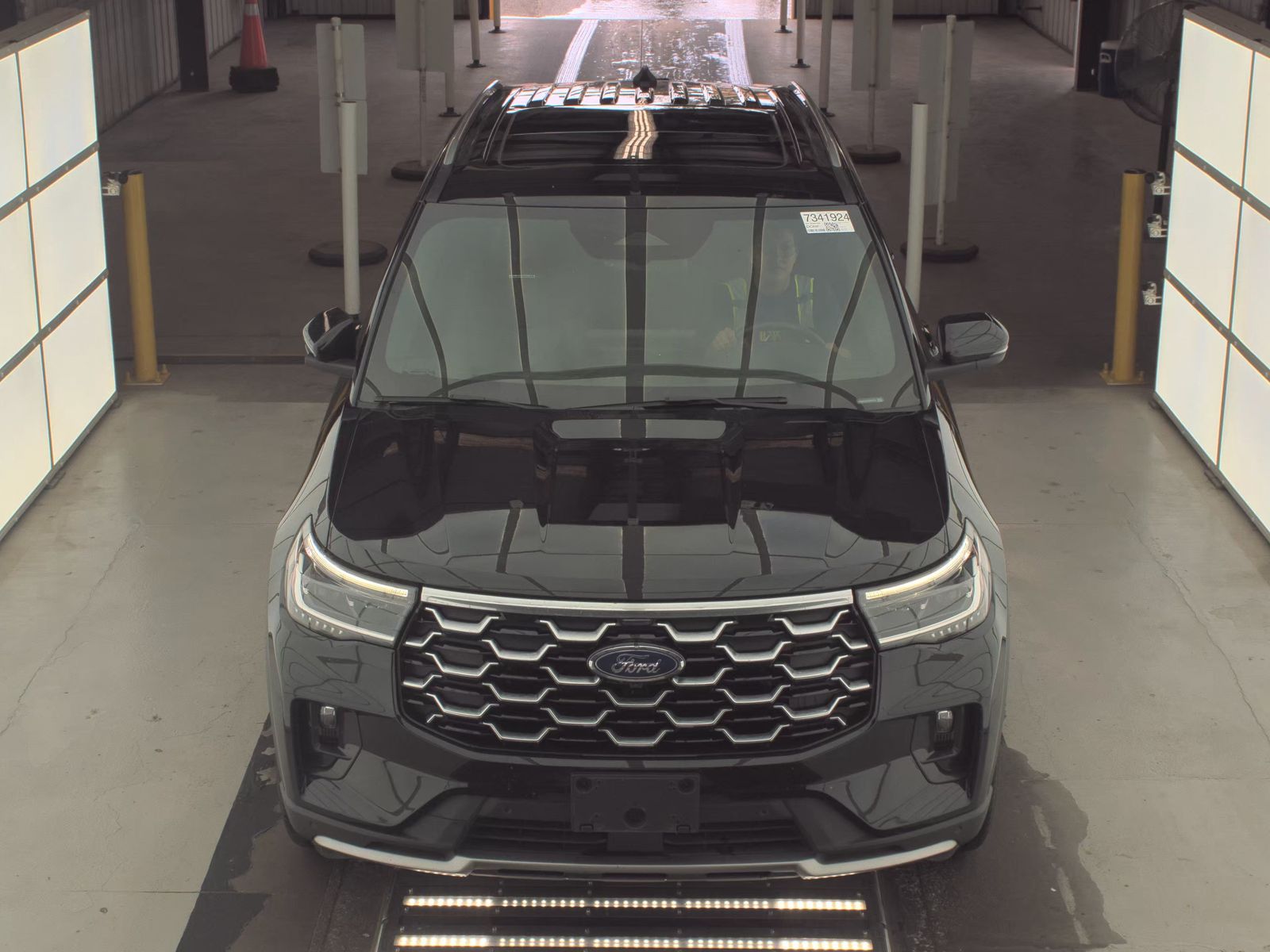 2025 Ford Explorer Platinum AWD