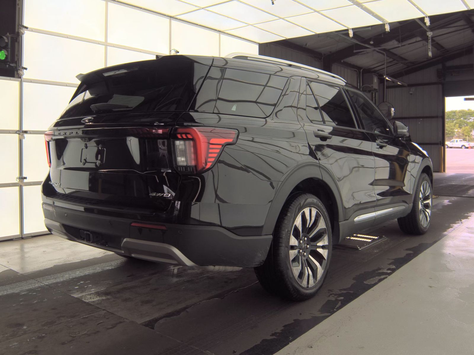 2025 Ford Explorer Platinum AWD