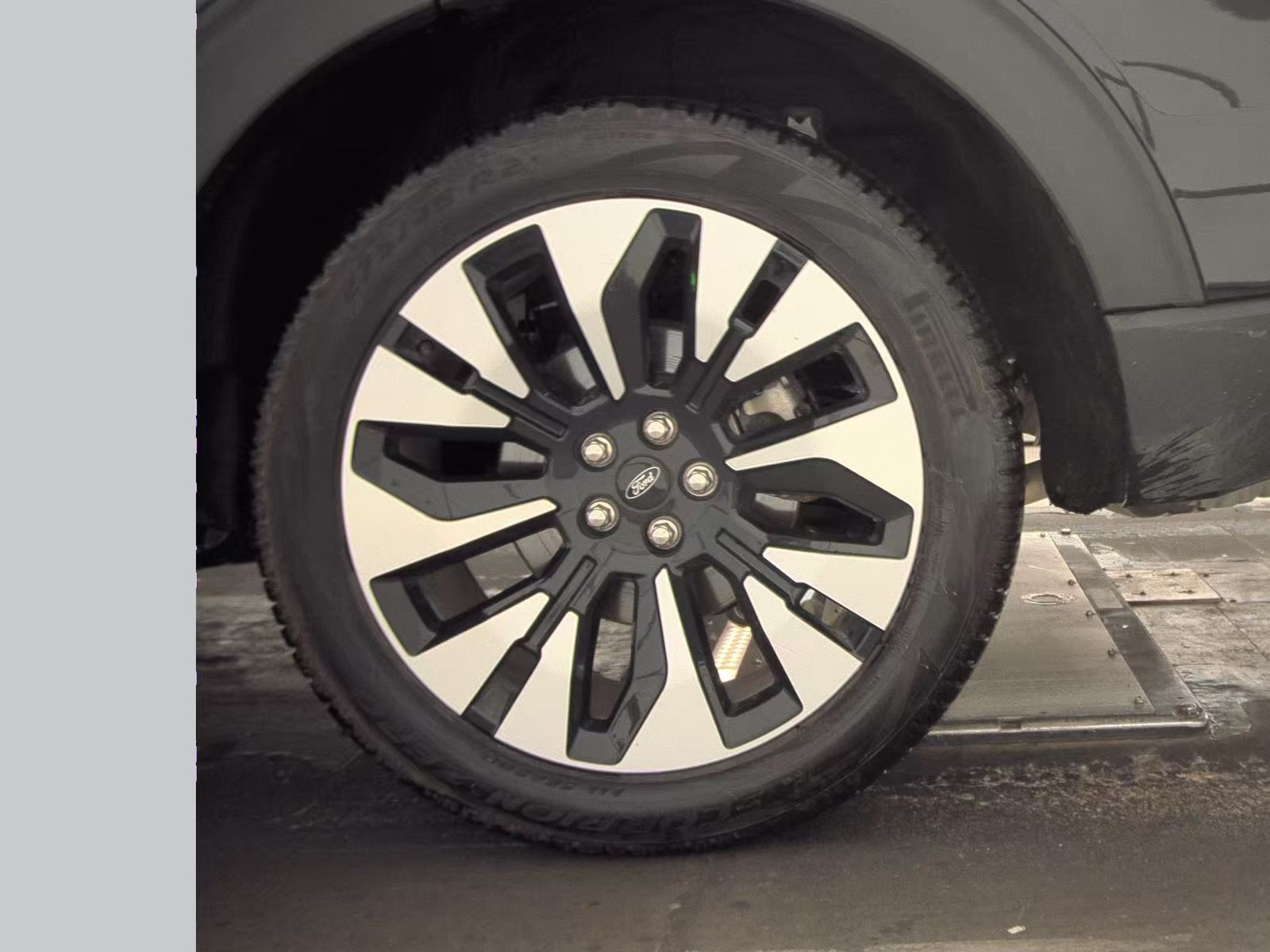 2025 Ford Explorer Platinum AWD