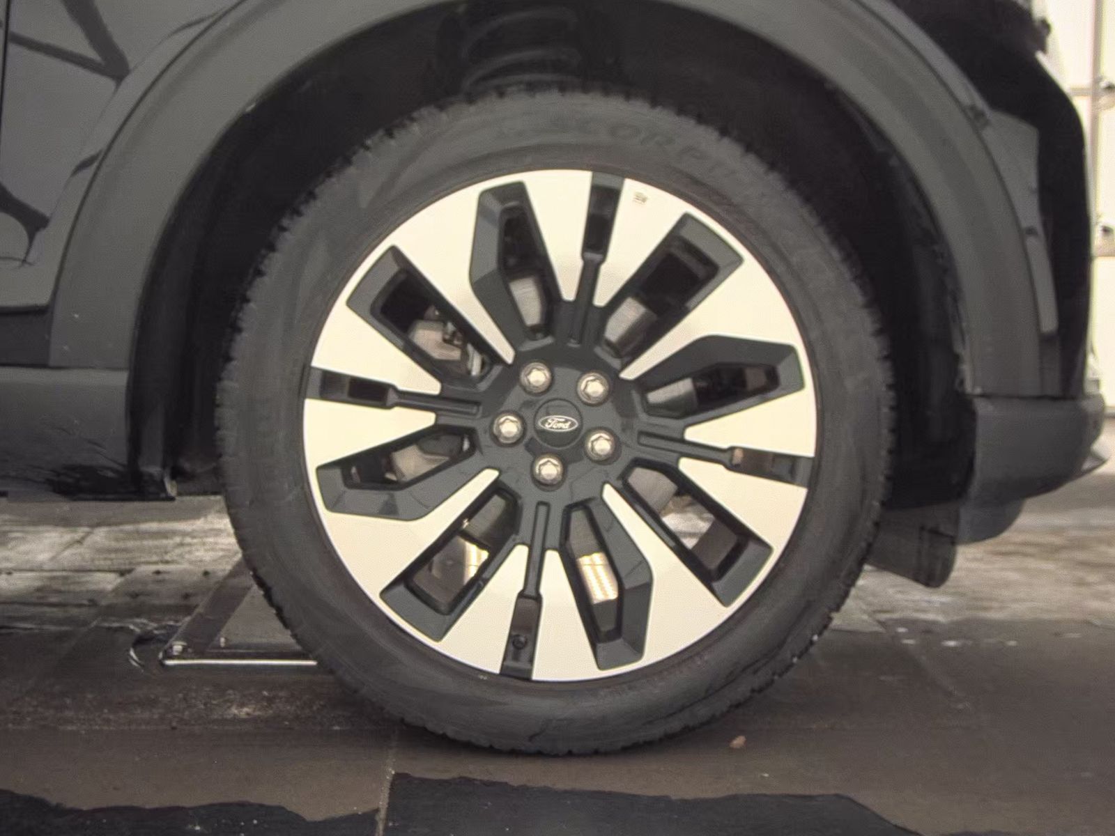 2025 Ford Explorer Platinum AWD