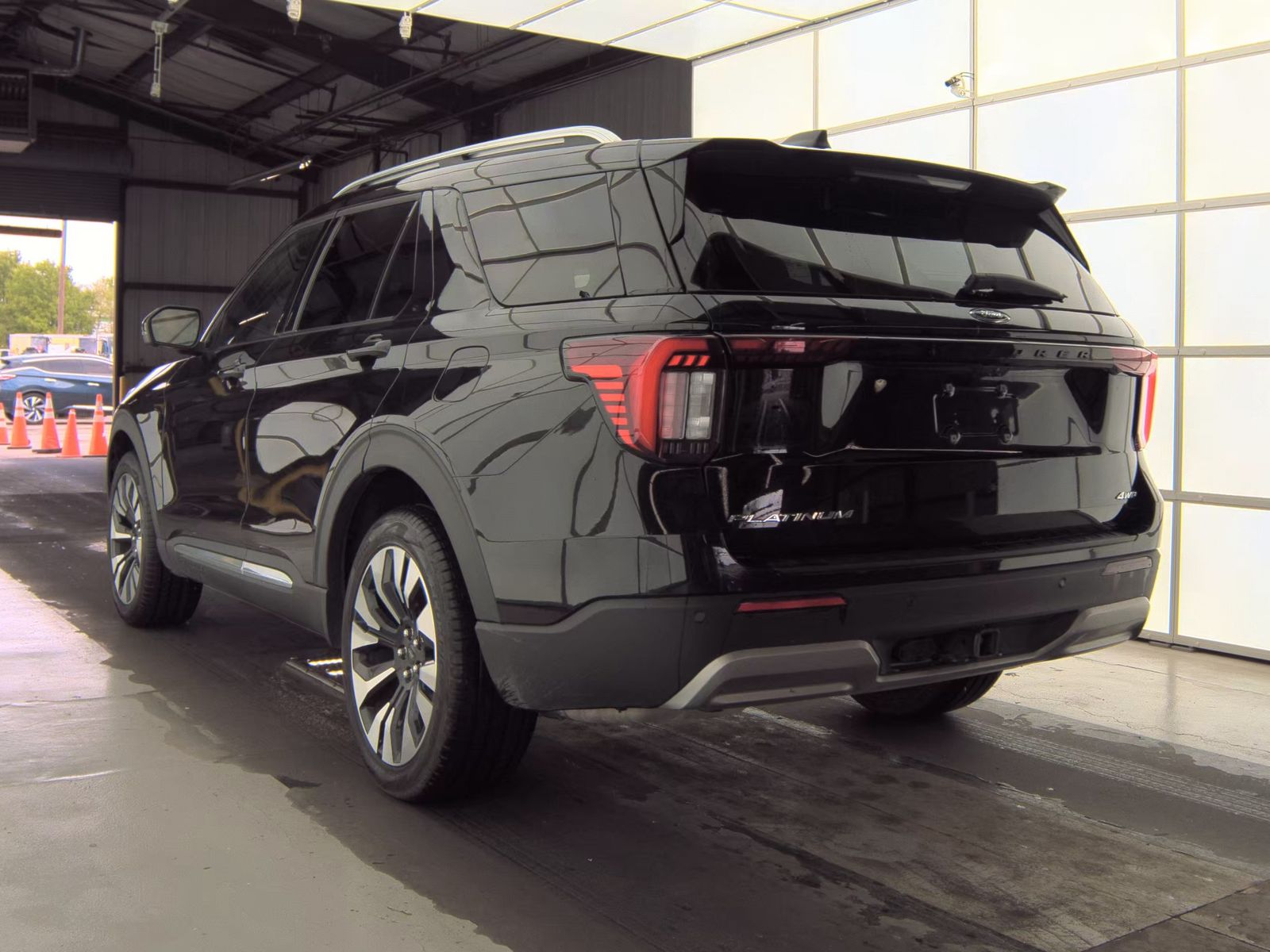 2025 Ford Explorer Platinum AWD