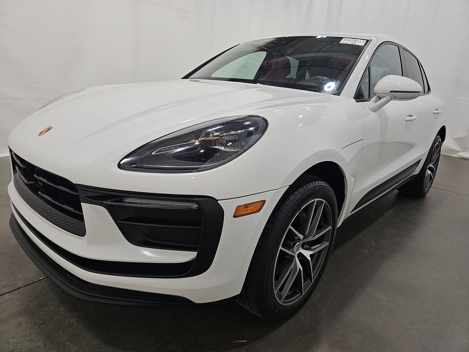 2022 Porsche Macan Base AWD