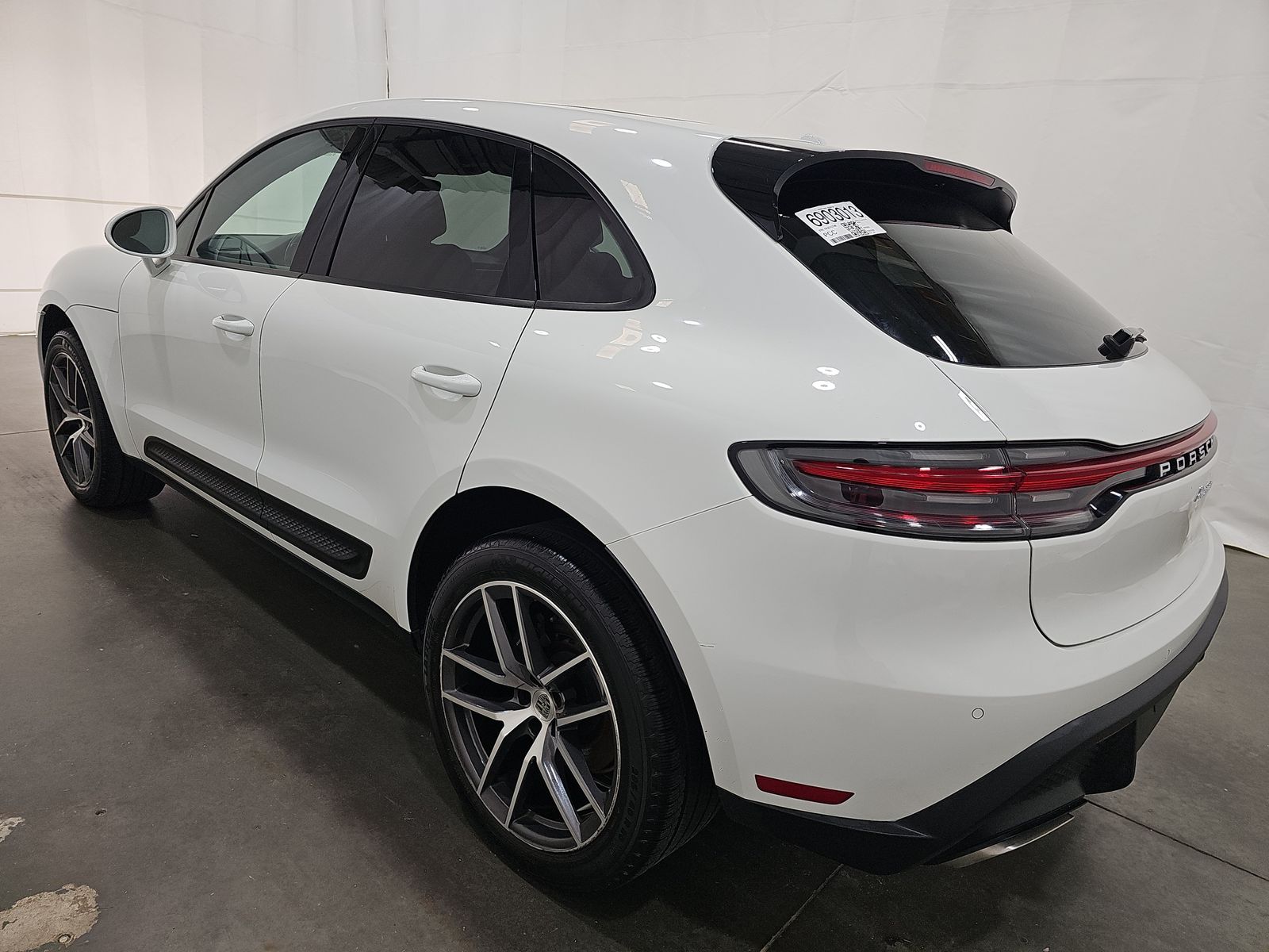 2022 Porsche Macan Base AWD