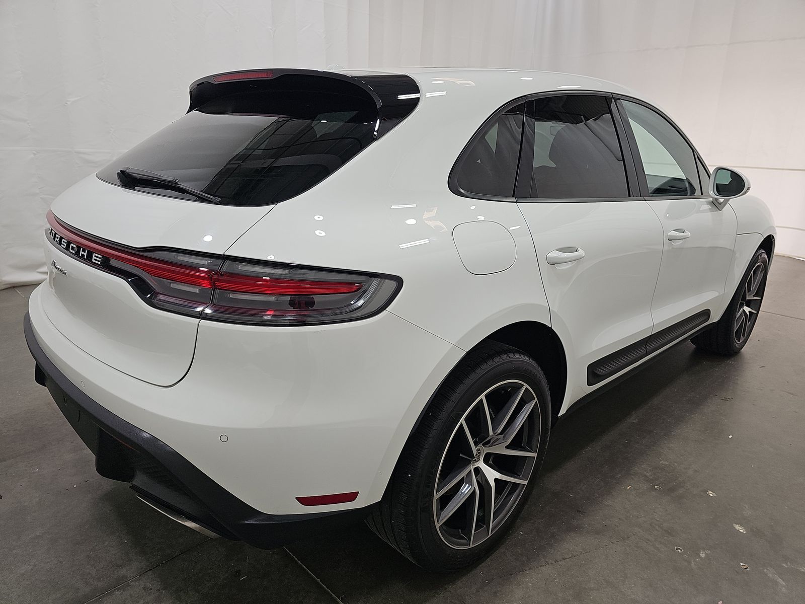 2022 Porsche Macan Base AWD