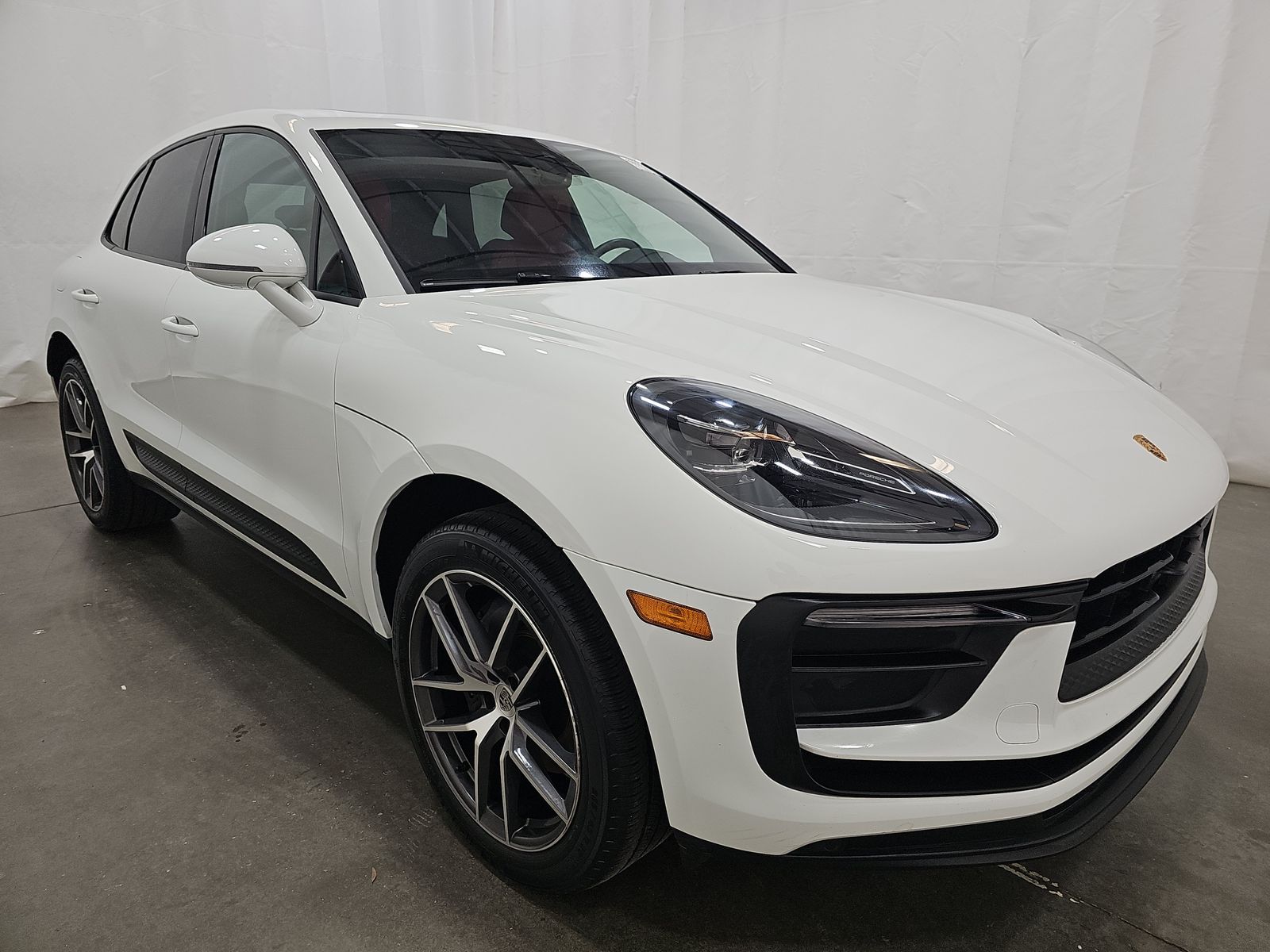 2022 Porsche Macan Base AWD