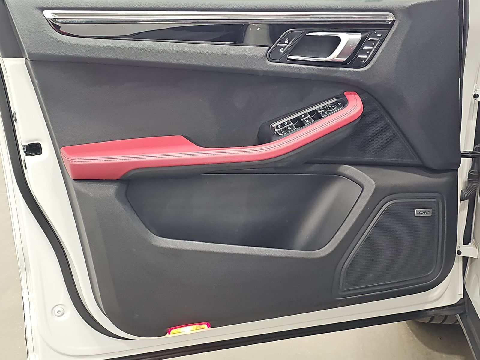 2022 Porsche Macan Base AWD