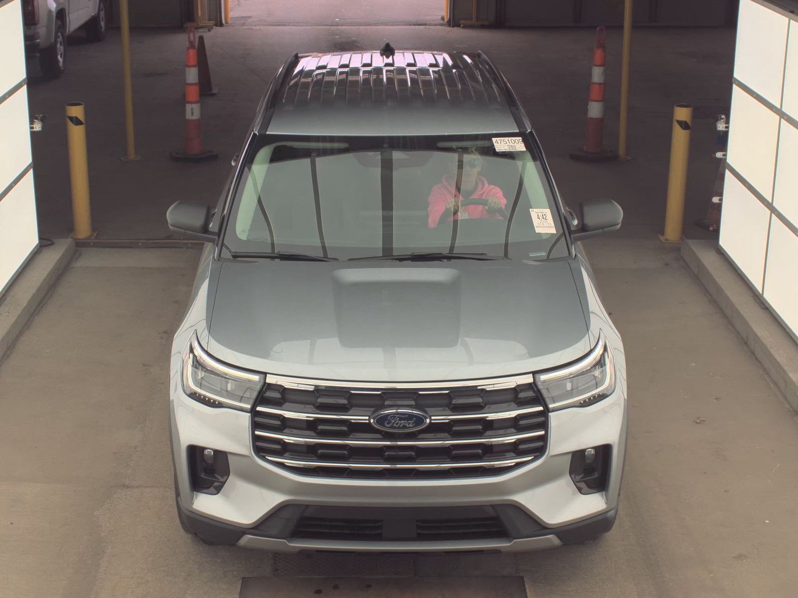 2025 Ford Explorer Active RWD