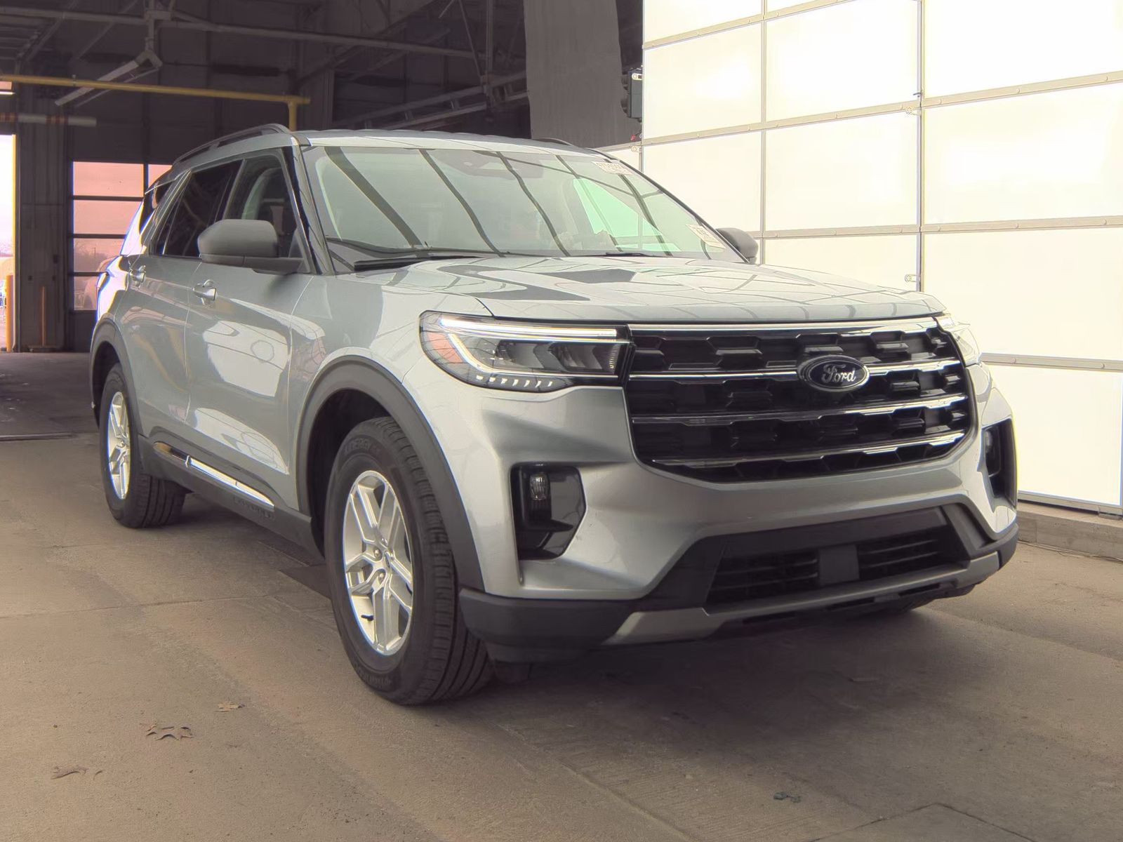 2025 Ford Explorer Active RWD